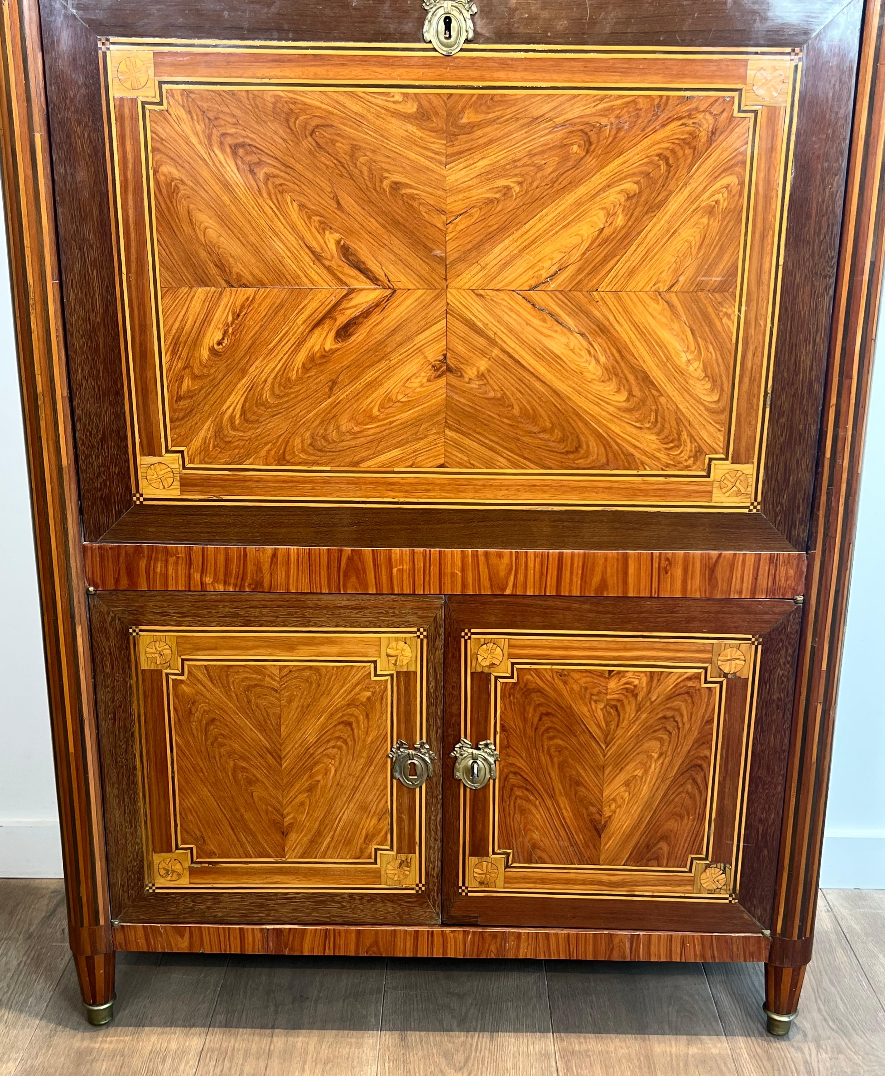 Segretaria pieghevole Luigi XVI in intarsio e marmo di Carrara in vendita 11