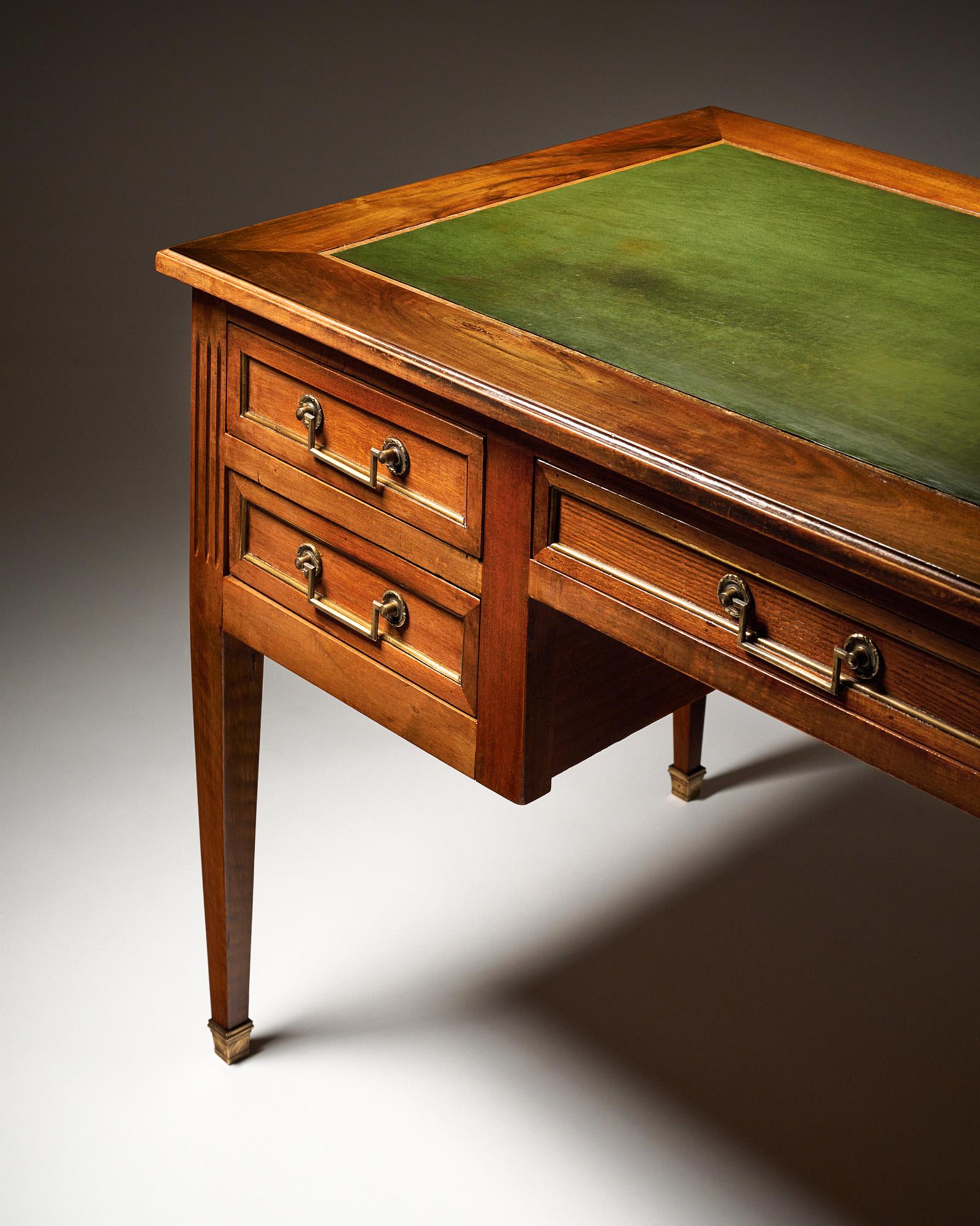 Louis XVI French Antique Writing Desk For Sale 4