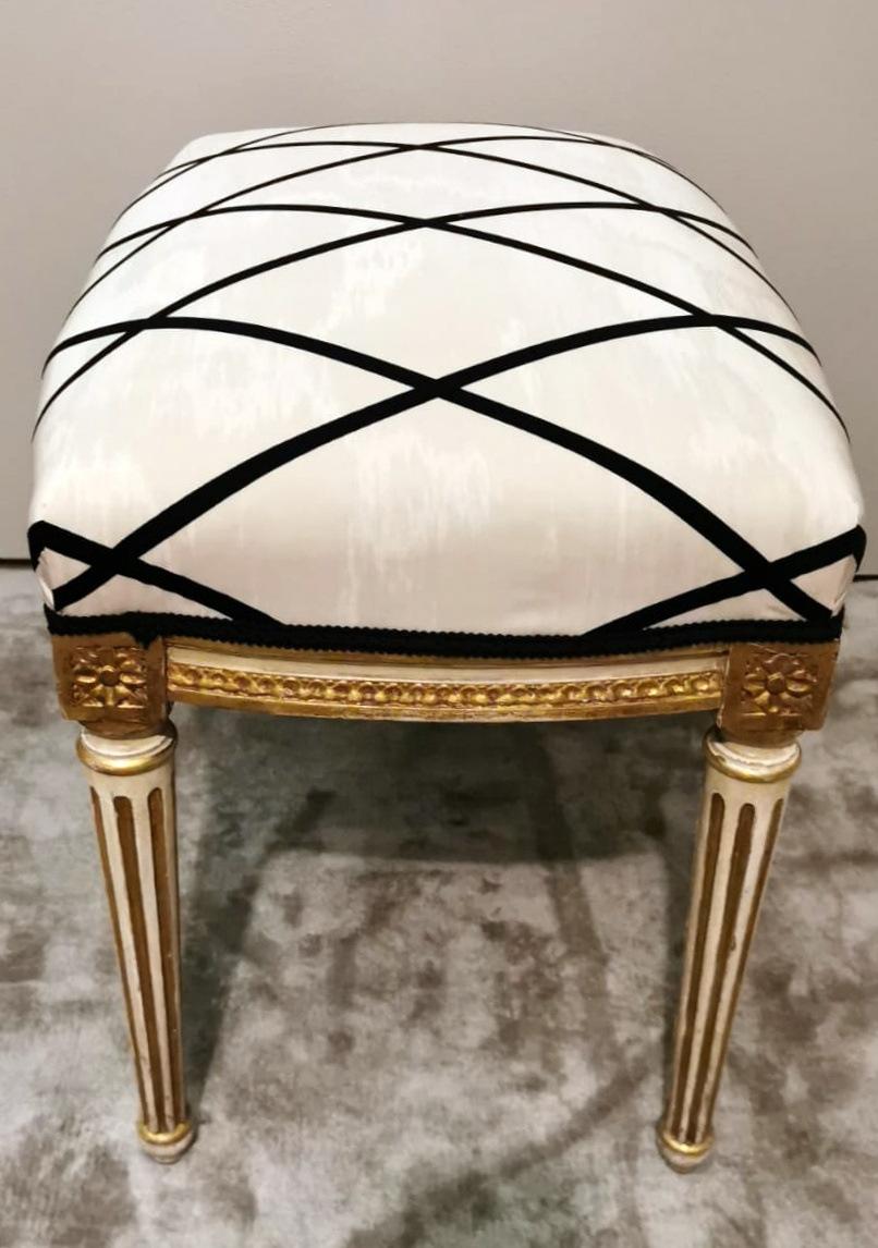 Louis XVI French Bench In Gold Leaf Wood And Dedar Fabric For Sale 3
