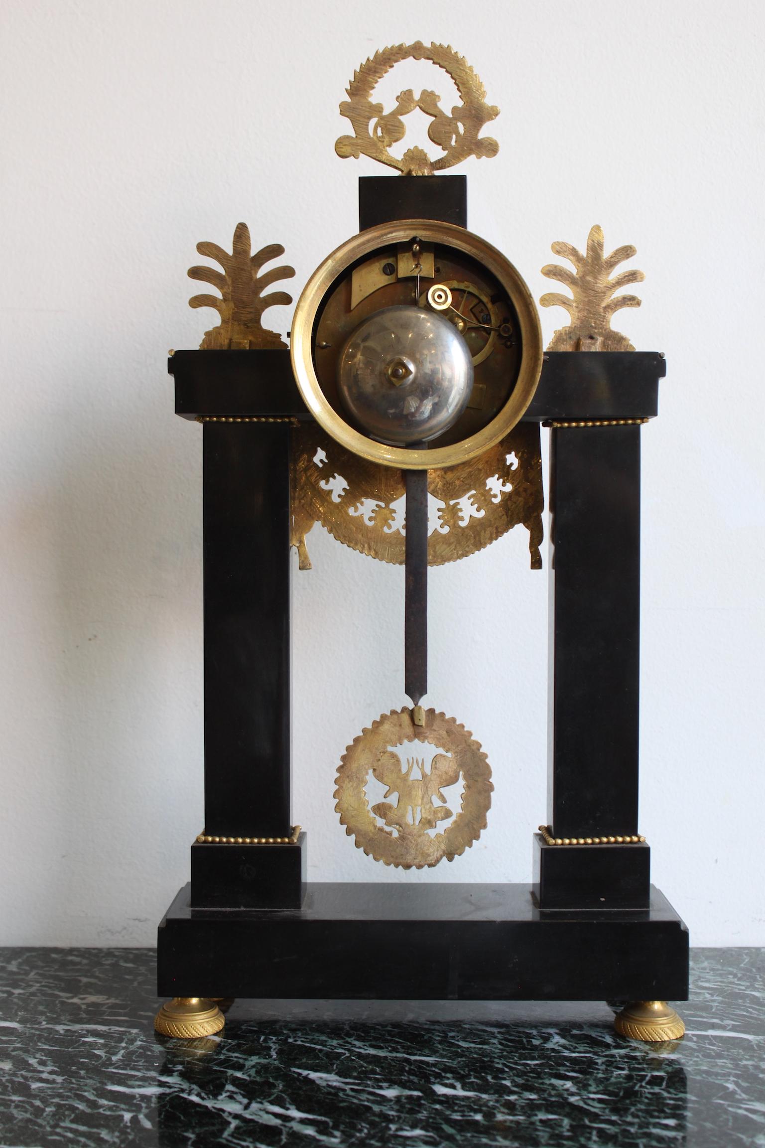 Louis XVI French Black Marble Clock In Good Condition In Marseille, FR