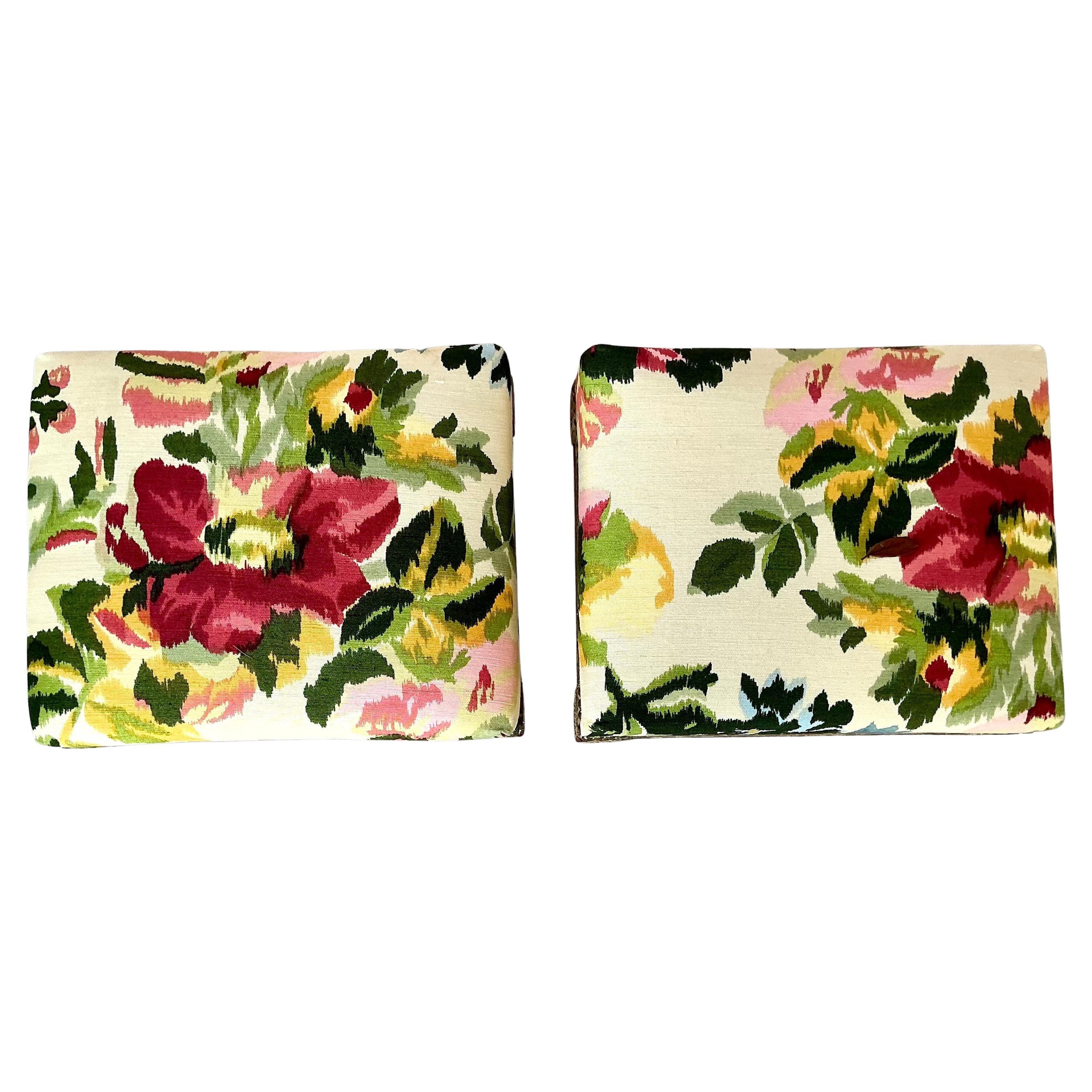 Juego de dos taburetes de pie franceses tallados Luis XVI en venta 2