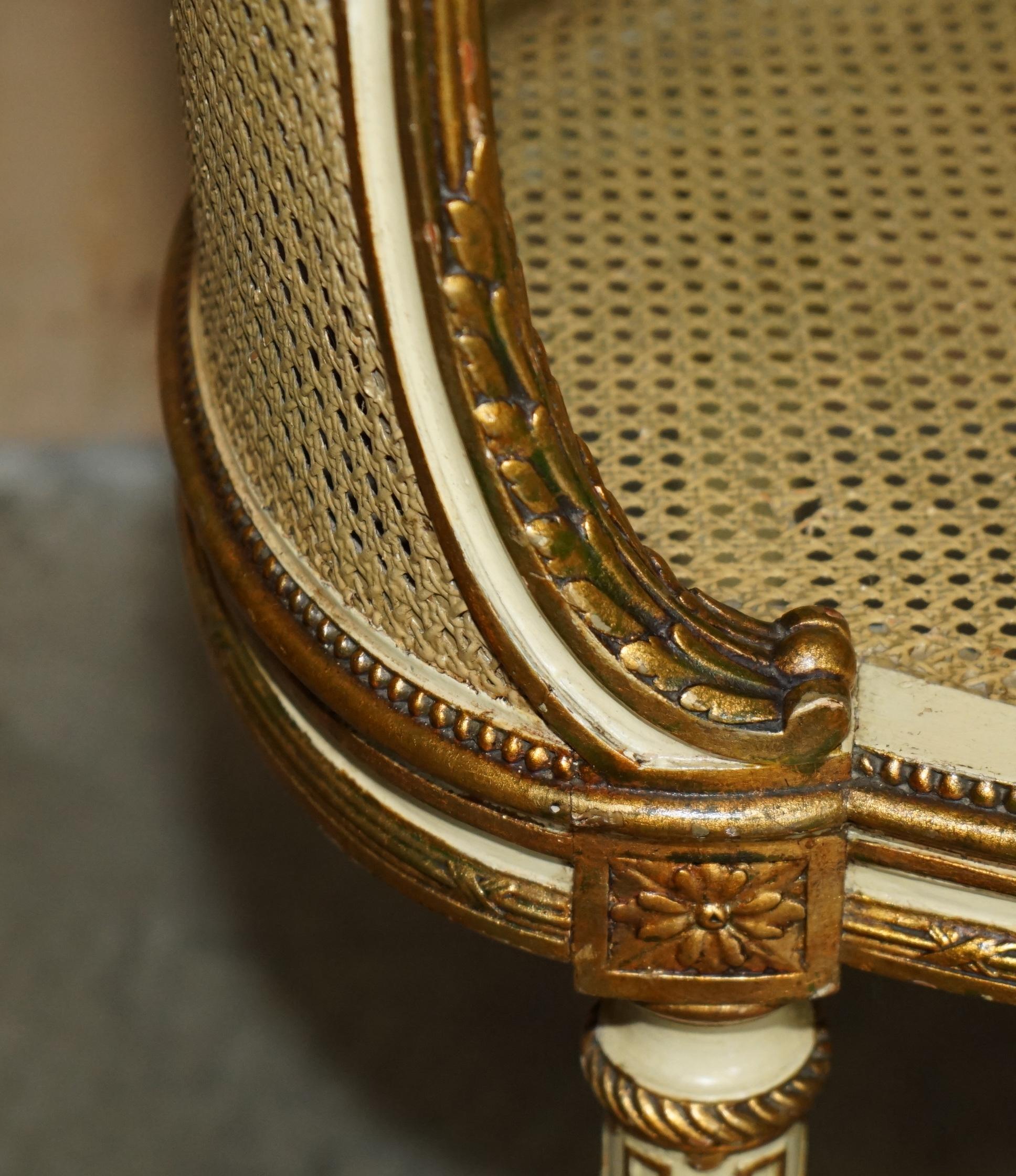 LOUIS XVI FRENCH CARVED GiLTWOOD DOUBLE CANED BERGERE SETTEE SOFA WINDOW SEAT For Sale 3