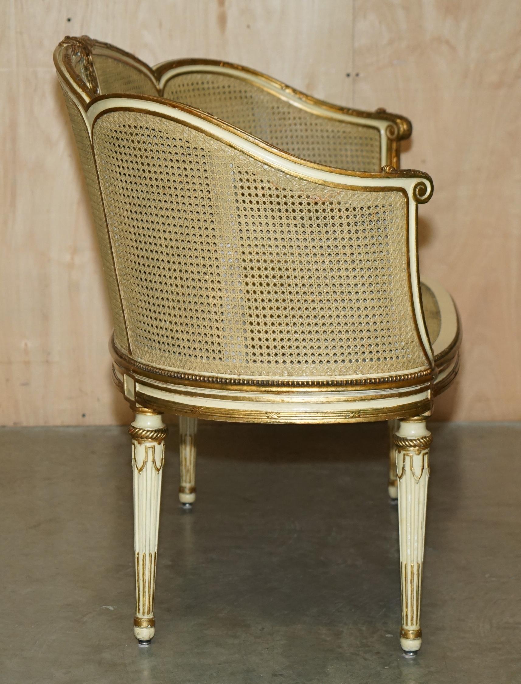 LOUIS XVI FRENCH CARVED GiLTWOOD DOUBLE CANED BERGERE SETTEE SOFA WINDOW SEAT For Sale 8