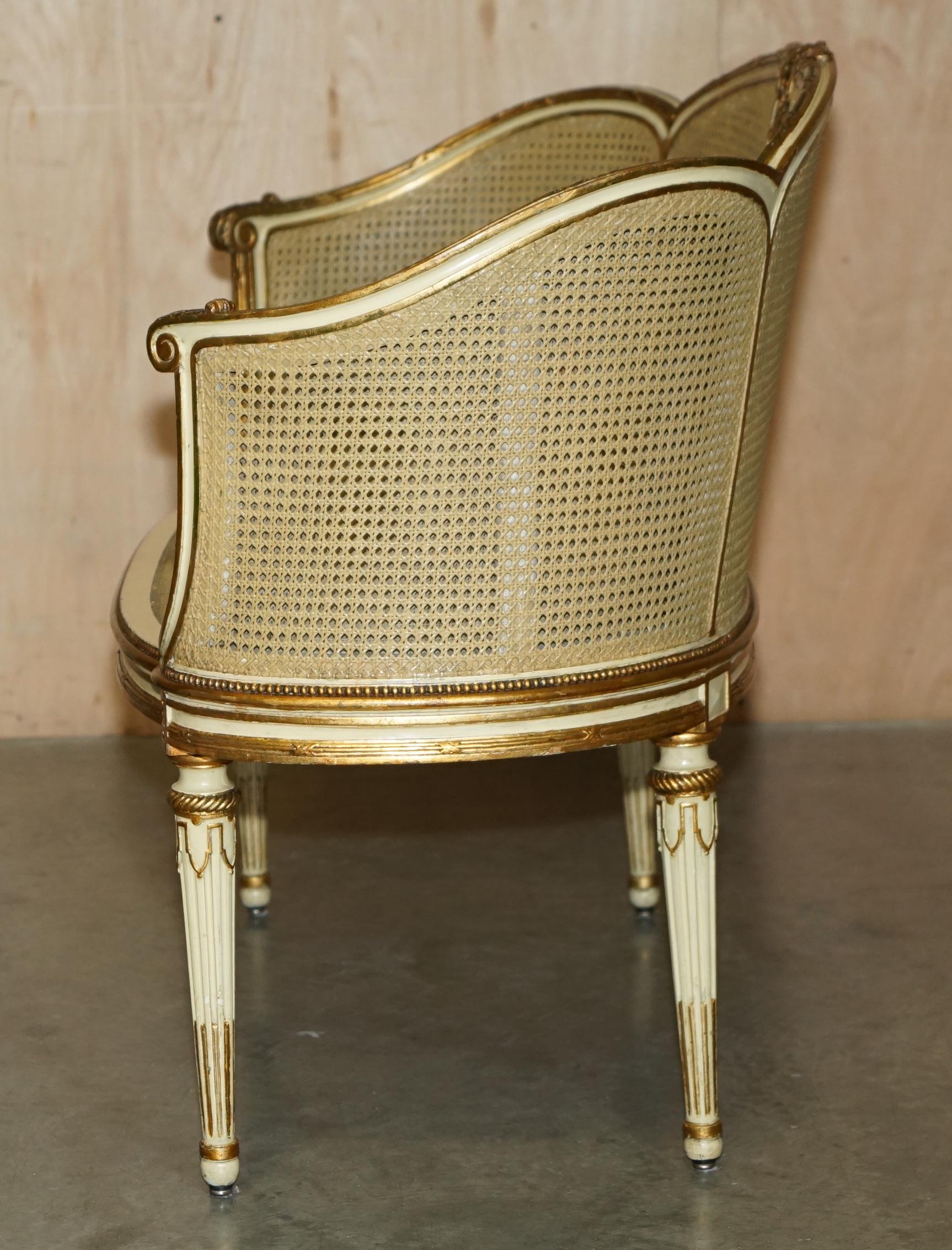 LOUIS XVI FRENCH CARVED GiLTWOOD DOUBLE CANED BERGERE SETTEE SOFA WINDOW SEAT For Sale 10