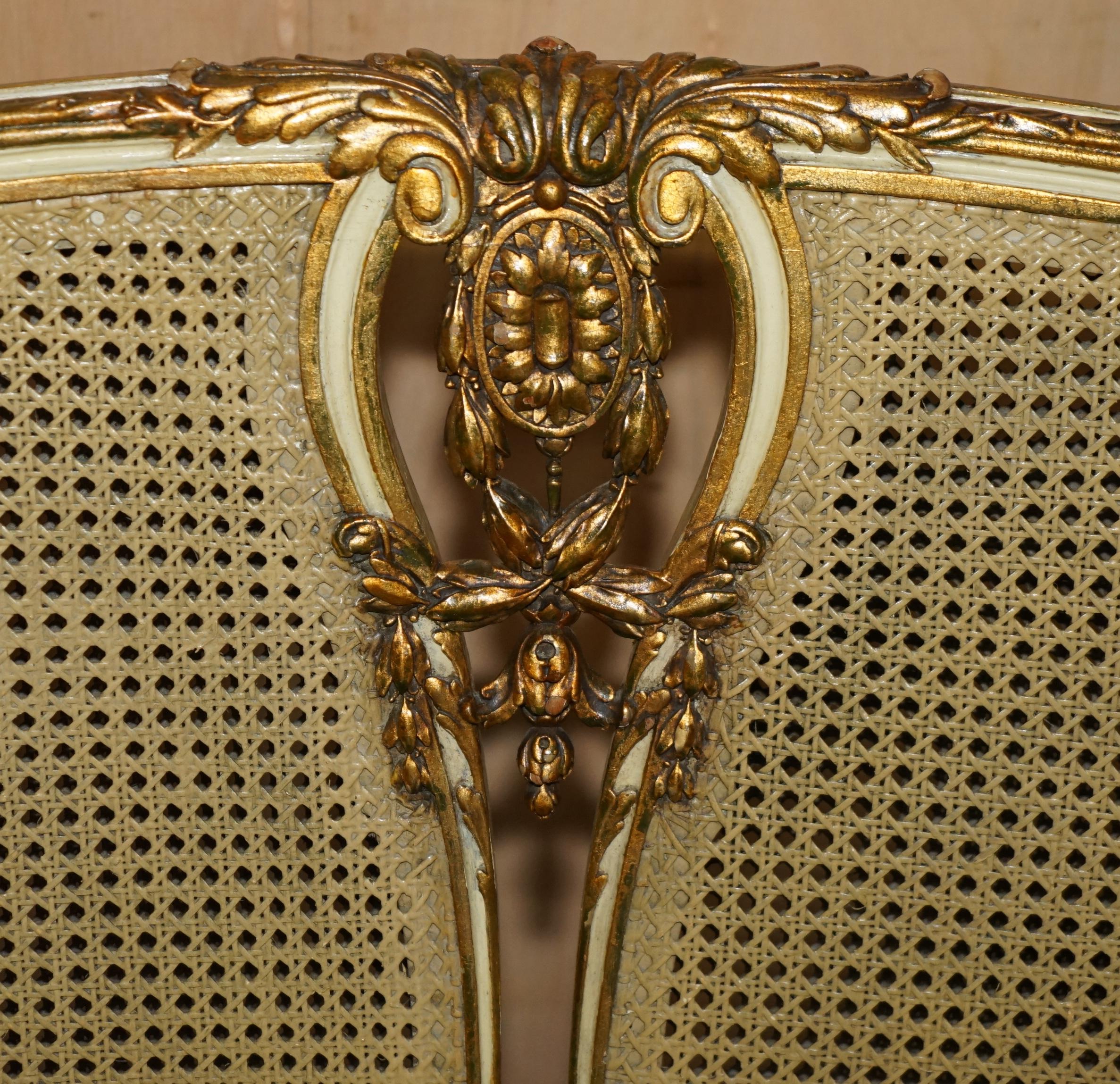 LOUIS XVI FRENCH CARVED GiLTWOOD DOUBLE CANED BERGERE SETTEE SOFA WINDOW SEAT In Good Condition For Sale In West Sussex, Pulborough