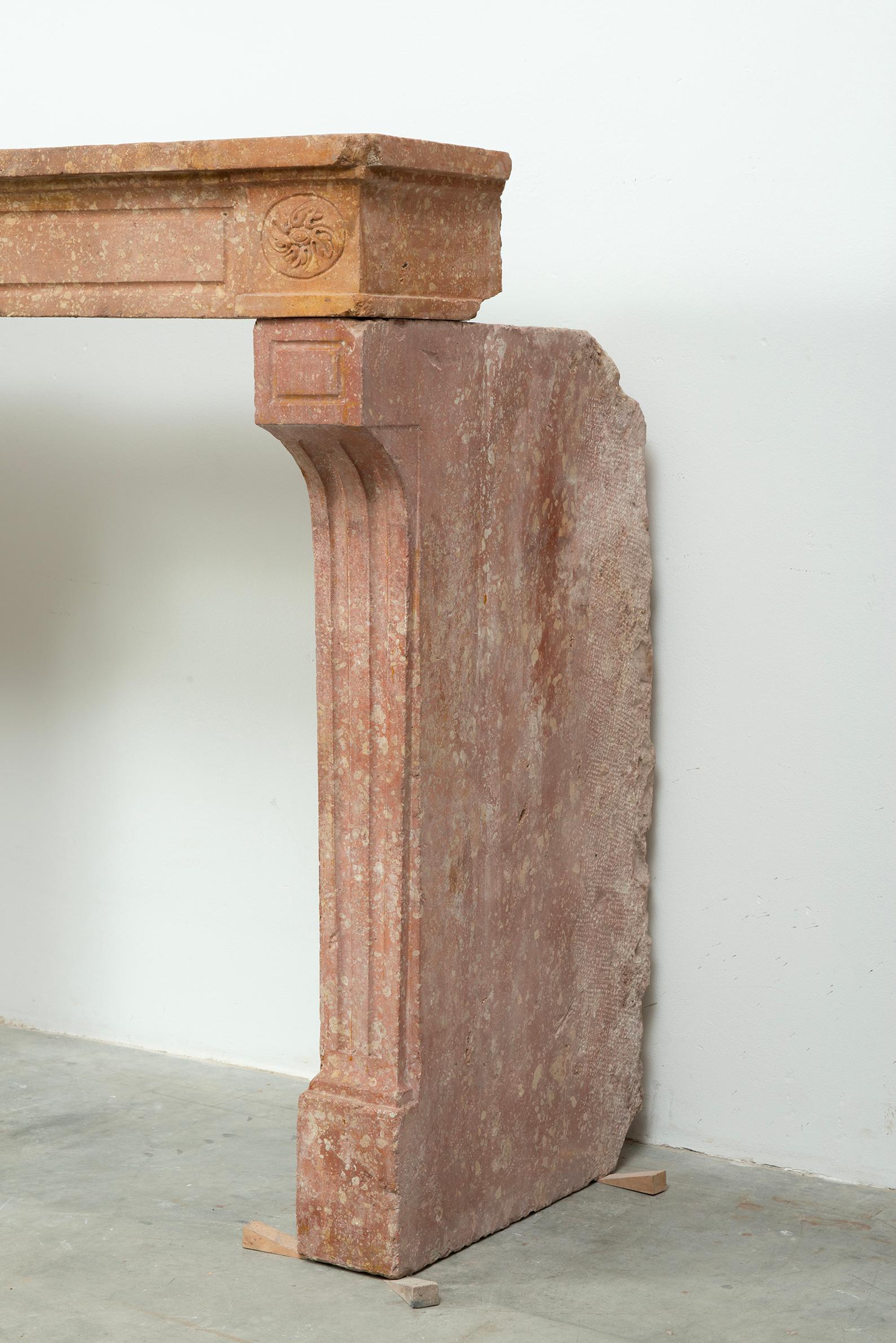 Louis XVI French Fireplace in Rare Rose Limestone For Sale 2