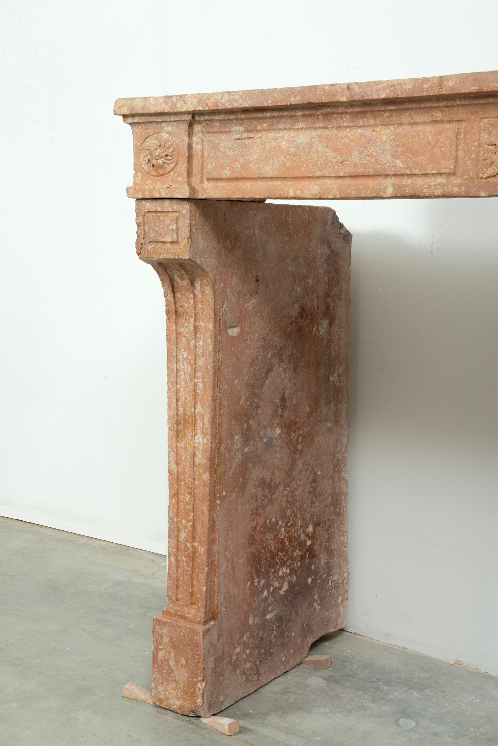 Louis XVI French Fireplace in Rare Rose Limestone For Sale 3
