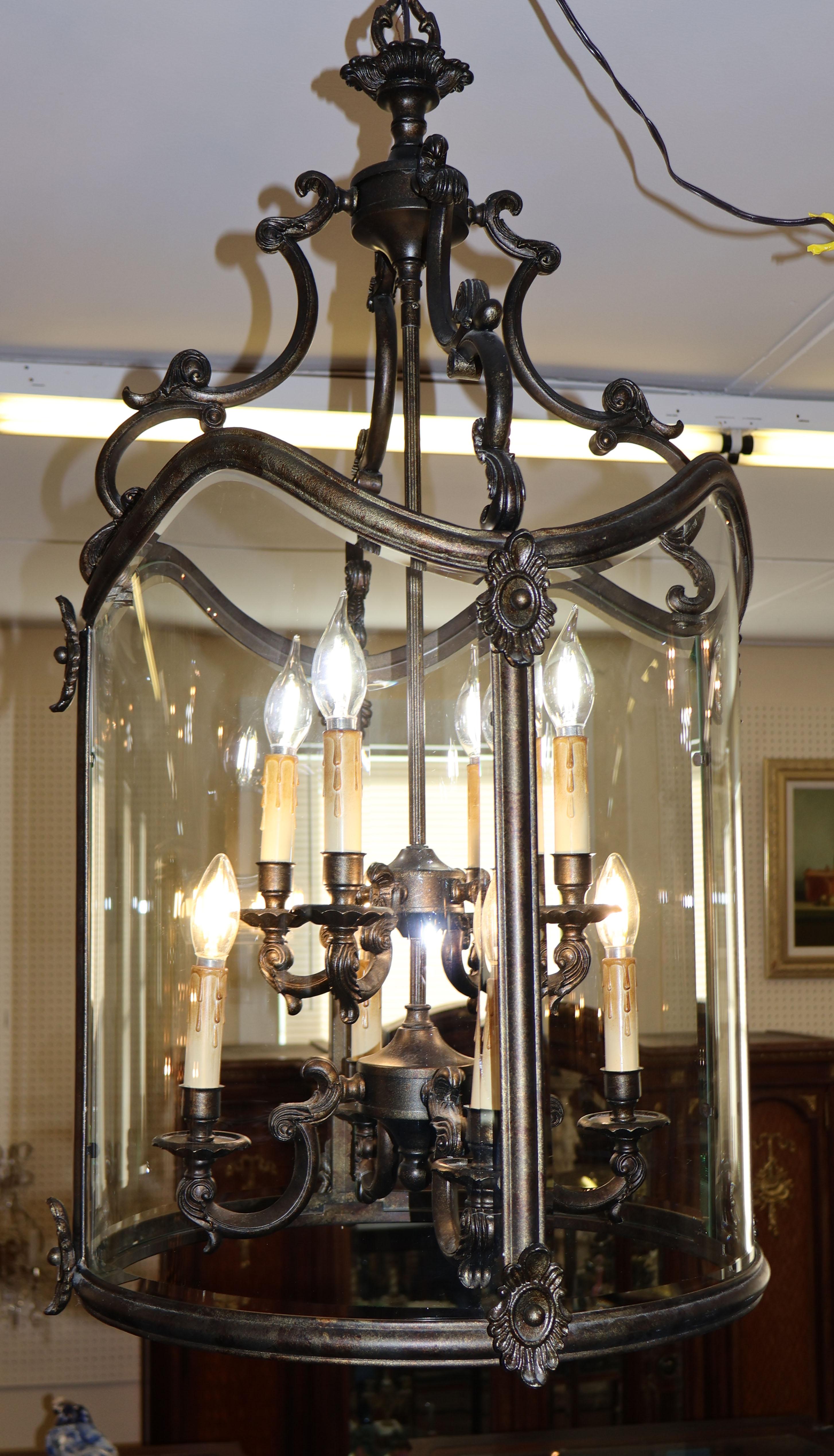 Louis XVI French Style 8 Light Dark Bronze Chandelier Lantern

Dimensions : 32