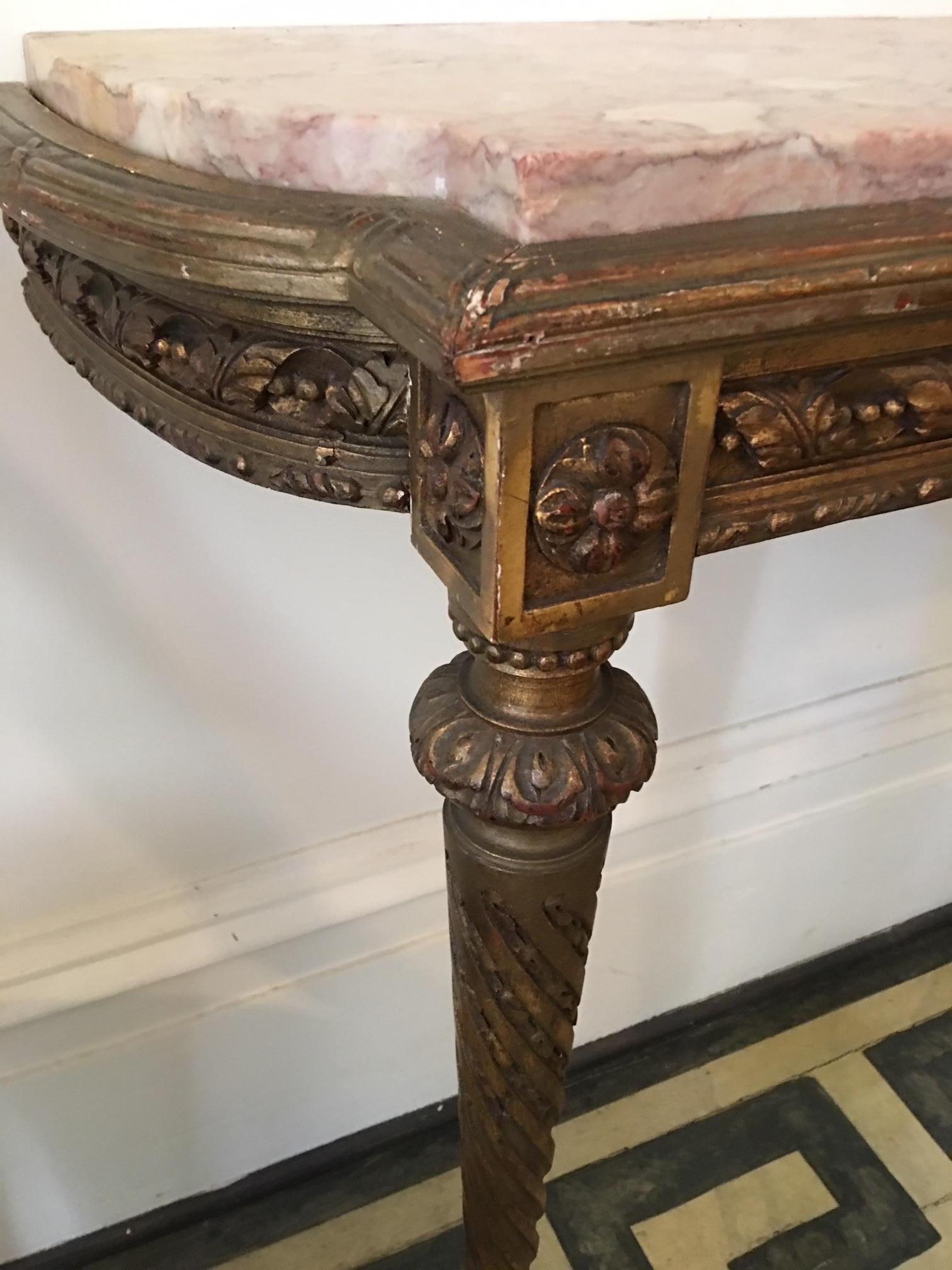 Louis XVI Gilded Console with a Marble Top, 19th Century im Zustand „Gut“ in Savannah, GA