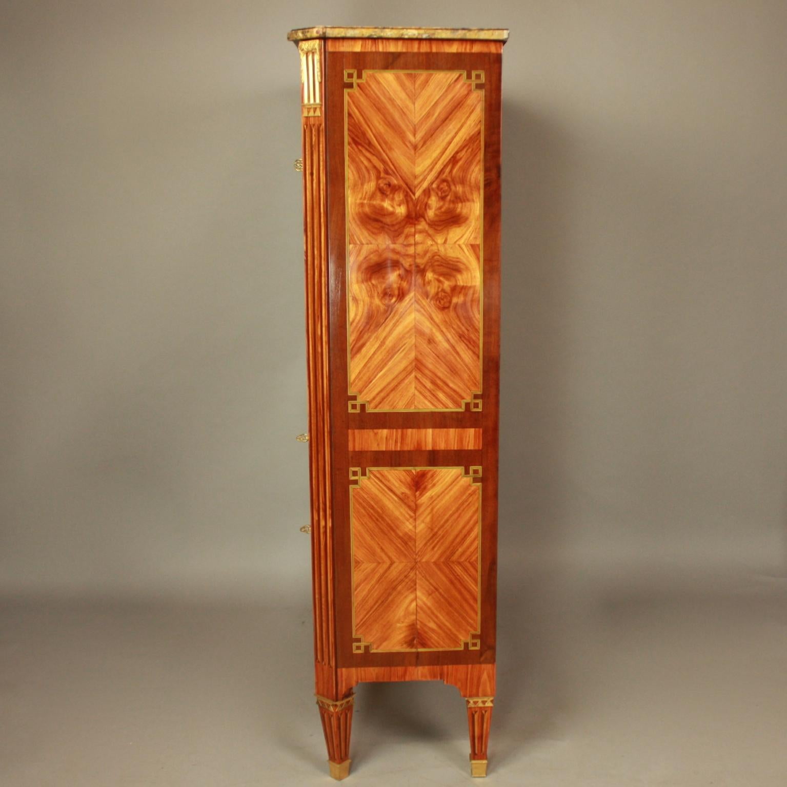 French 18th Century Louis XVI Gilt-Bronze Floral Marquetry Secretaire à Àbattant 9