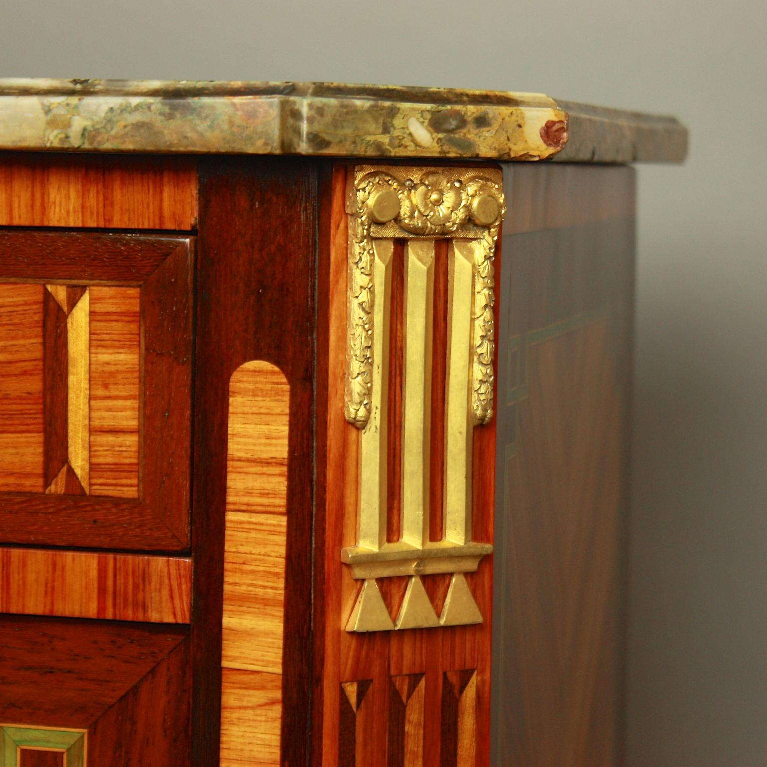 French 18th Century Louis XVI Gilt-Bronze Floral Marquetry Secretaire à Àbattant 1