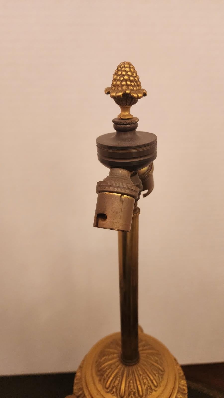 Lámpara Luis XVI de Bronce Dorado en venta 1