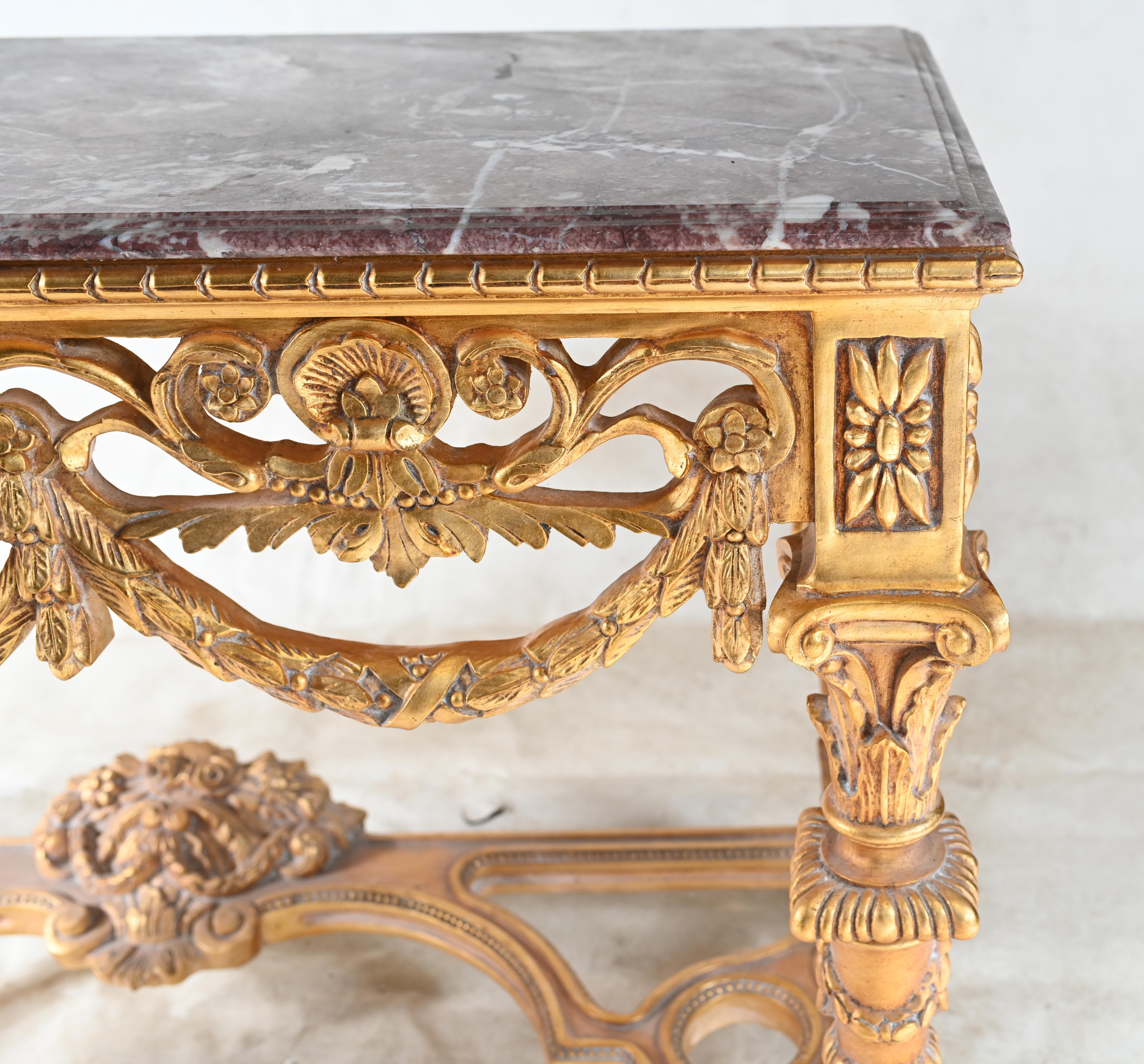 Console Louis XVI doré Dessus de marbre Revival en vente 10