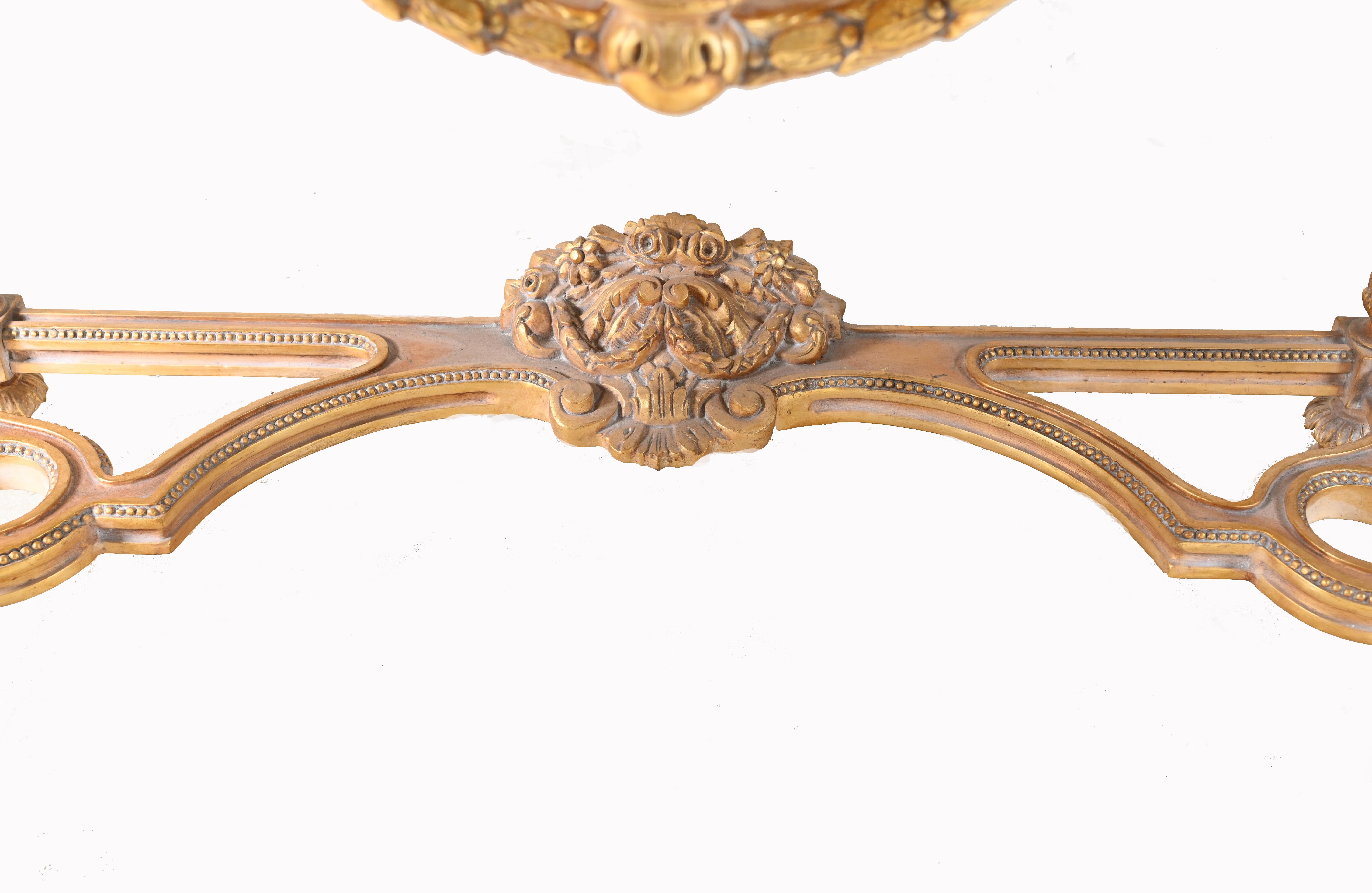 Console Louis XVI doré Dessus de marbre Revival en vente 1