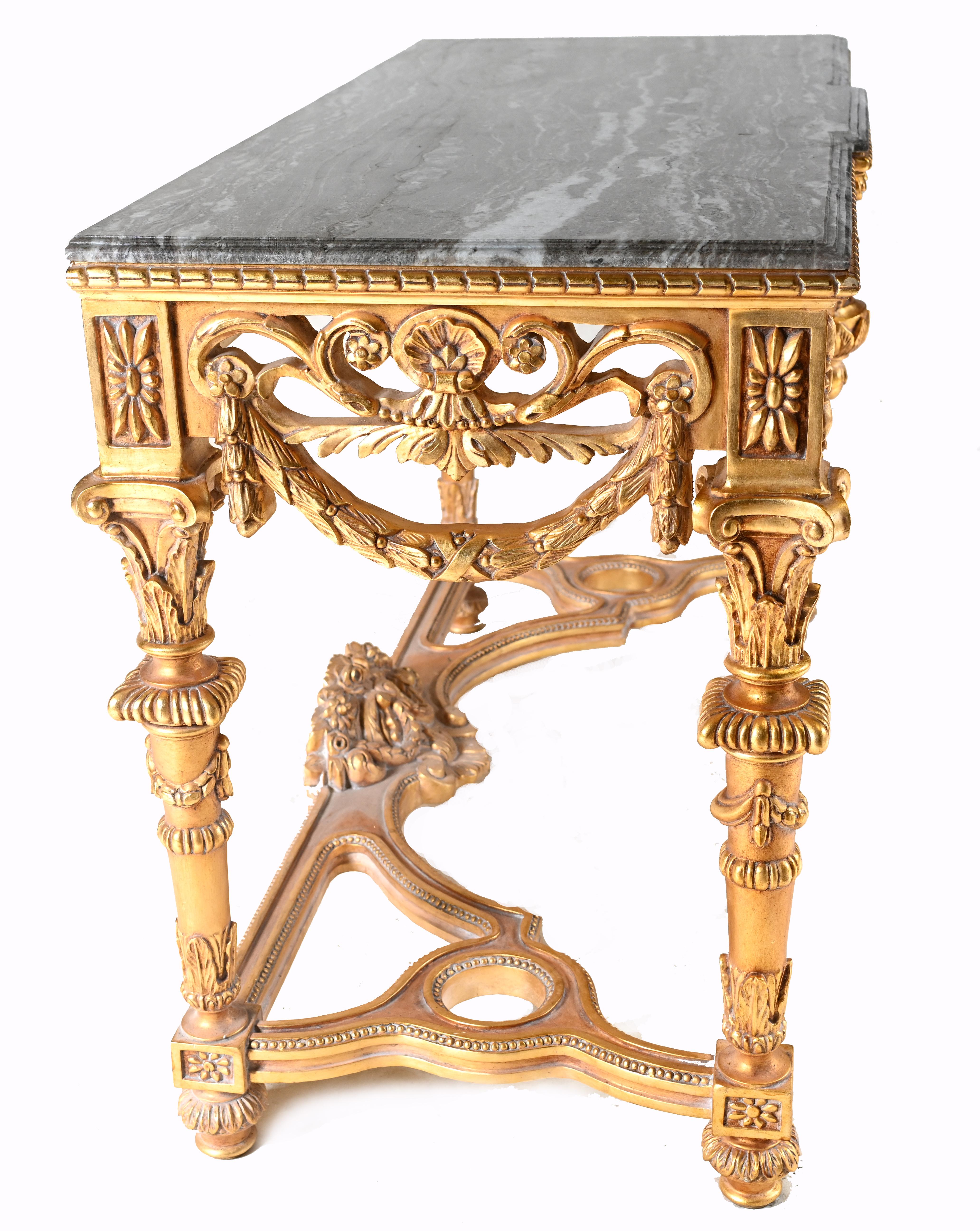 Console Louis XVI doré Dessus de marbre Revival en vente 4