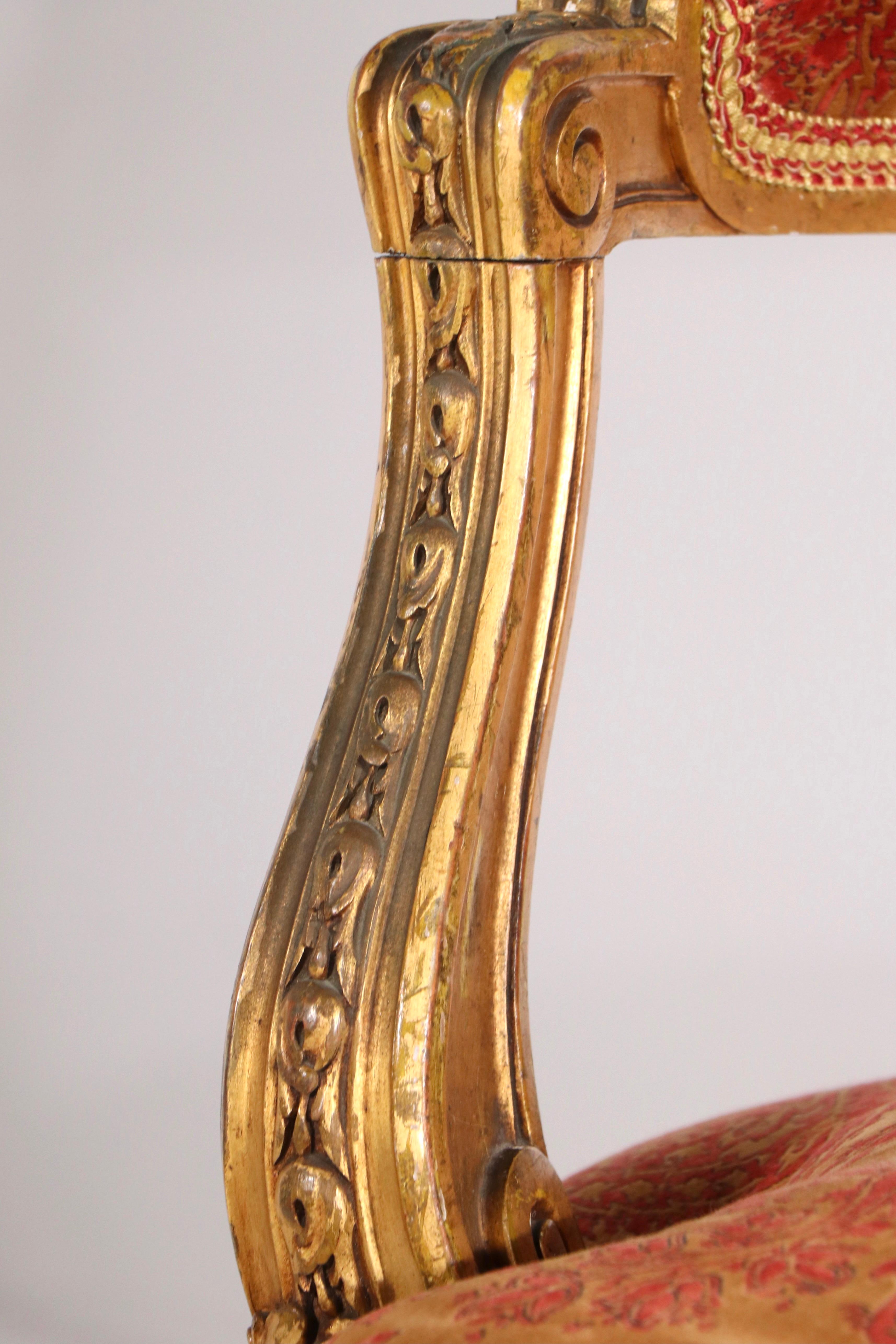 Canapé Loveseat Louis XVI doré avec tissu Fortuny en vente 4