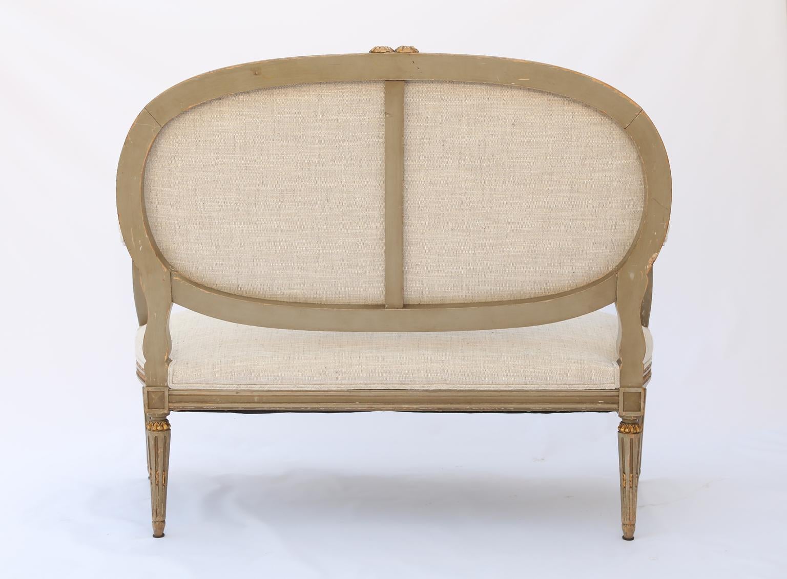 Louis XVI Giltwood 19th French Century Settee in Linen 3