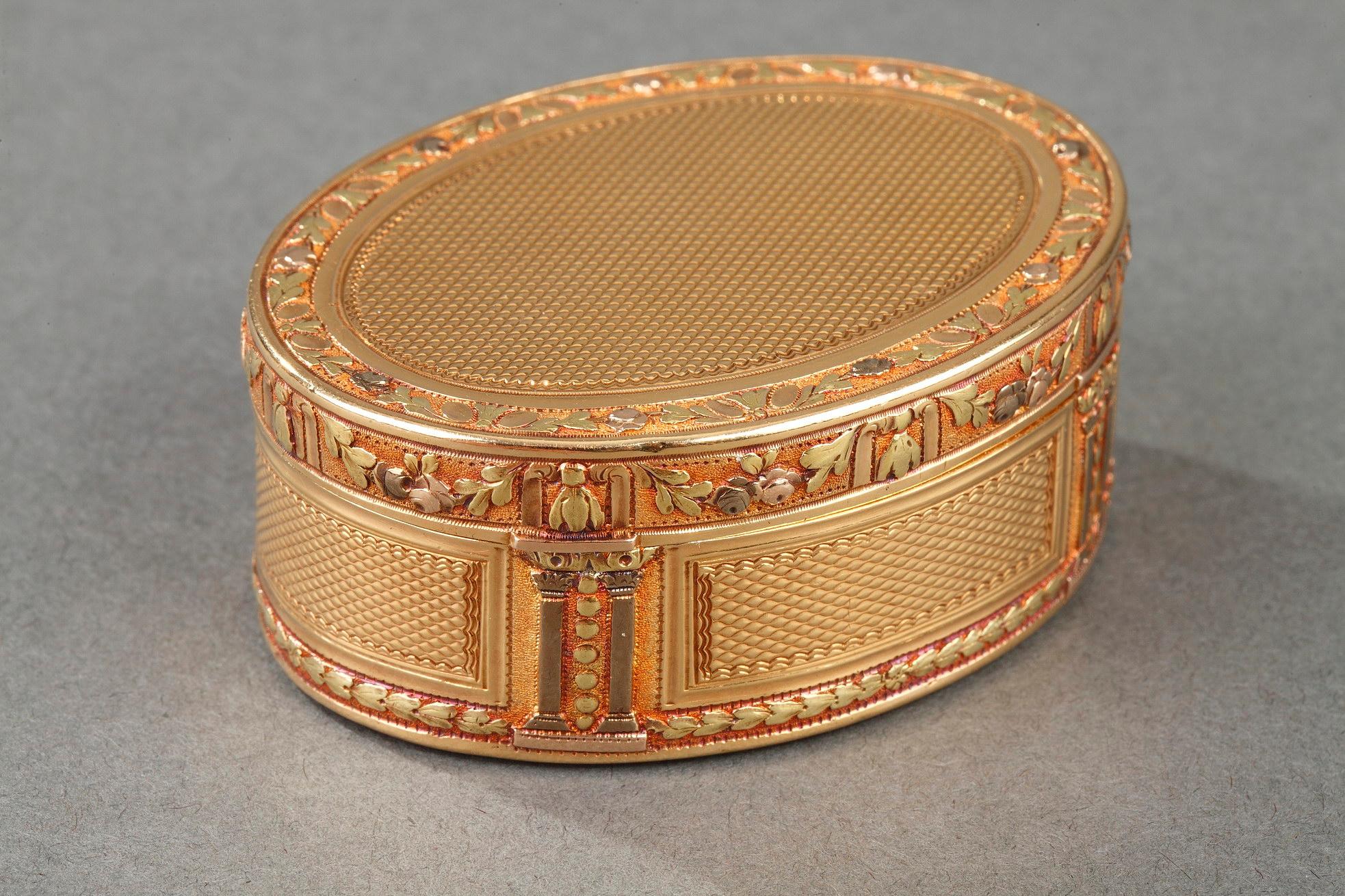 Fin du XVIIIe siècle Tabatière en or de style Louis XVI, vers 1778 en vente