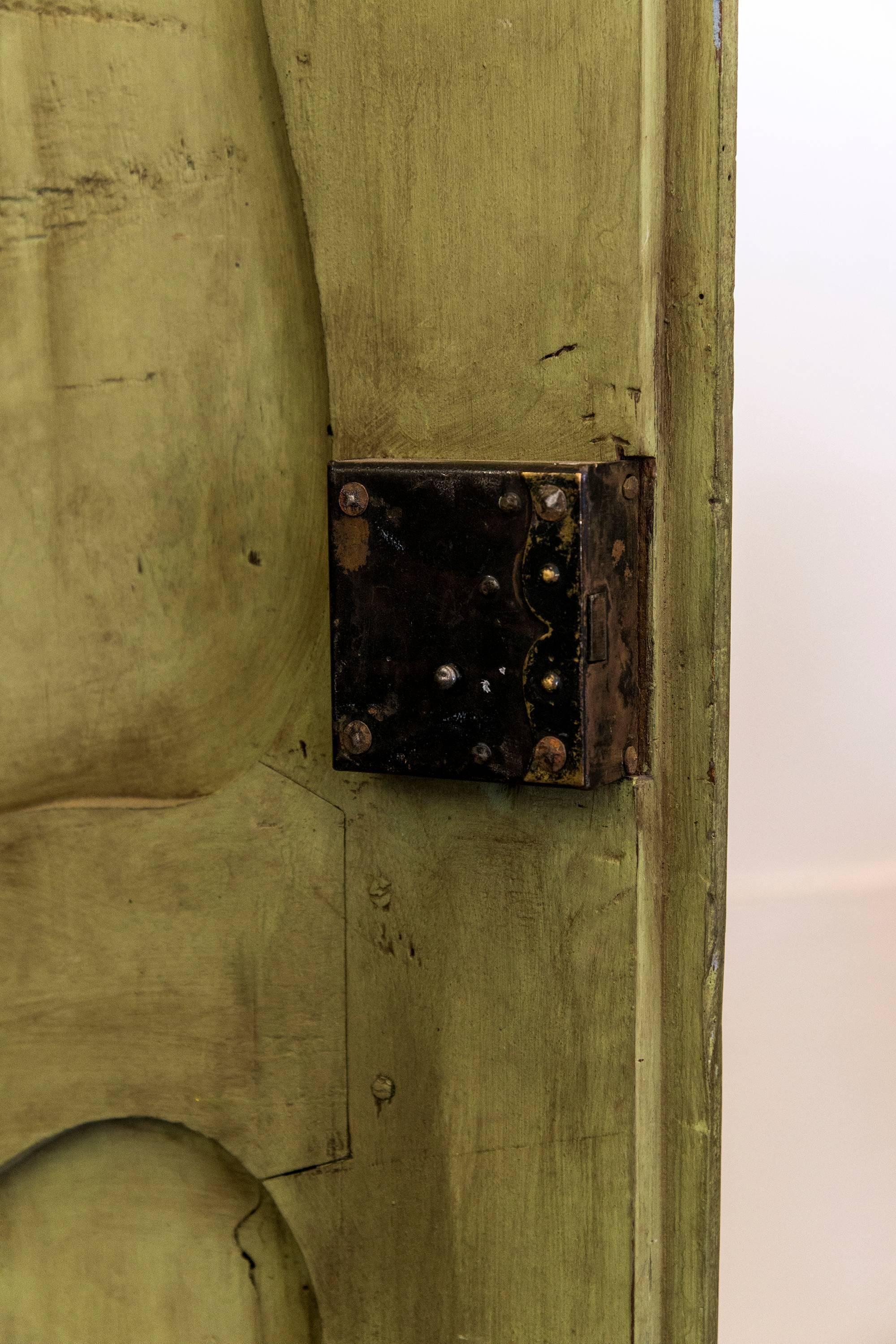 XVIIIe siècle Armoire verte Louis XVI en vente