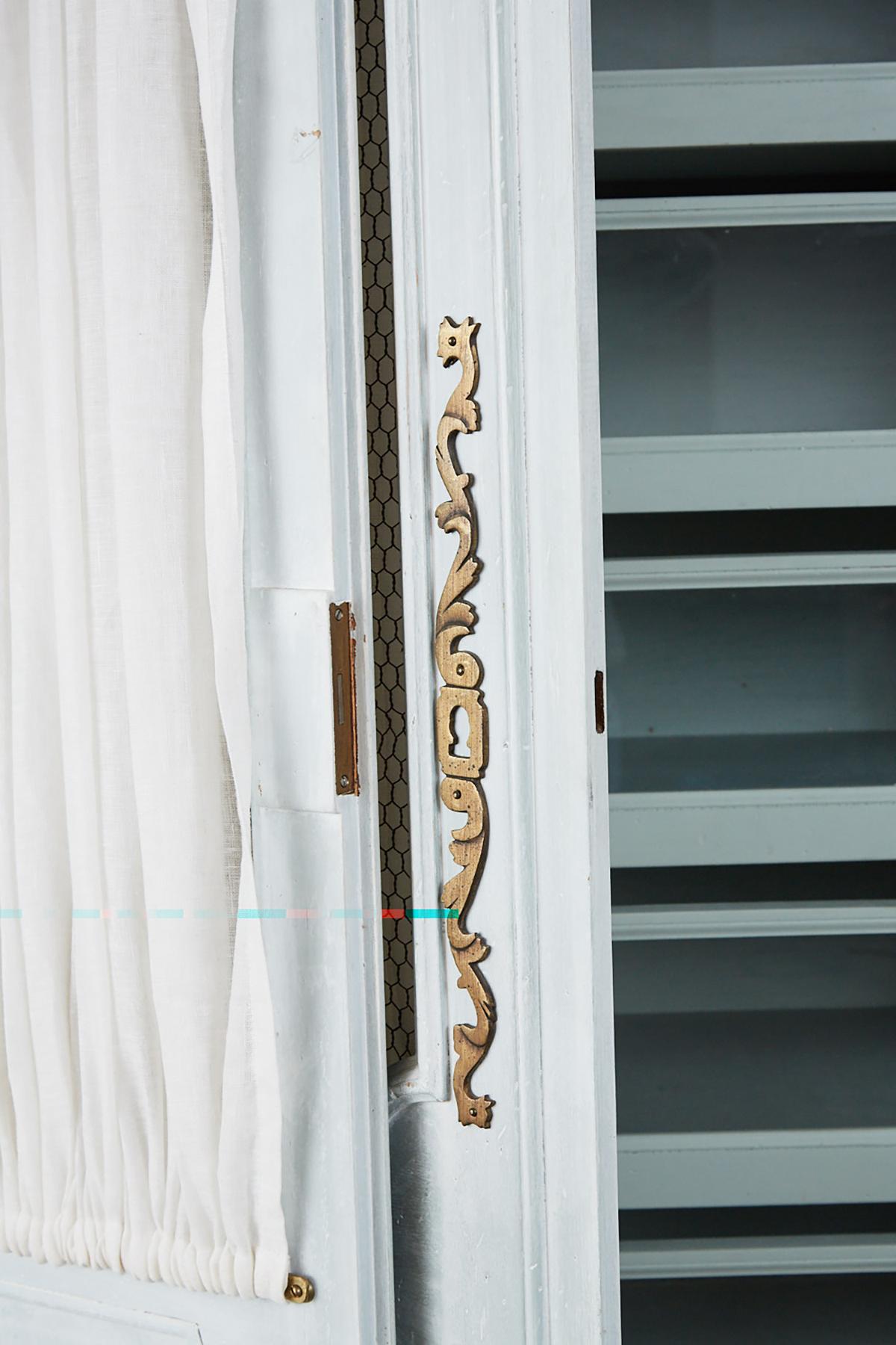 Louis XVI Gustavian Style Painted Wardrobe Armoire 8