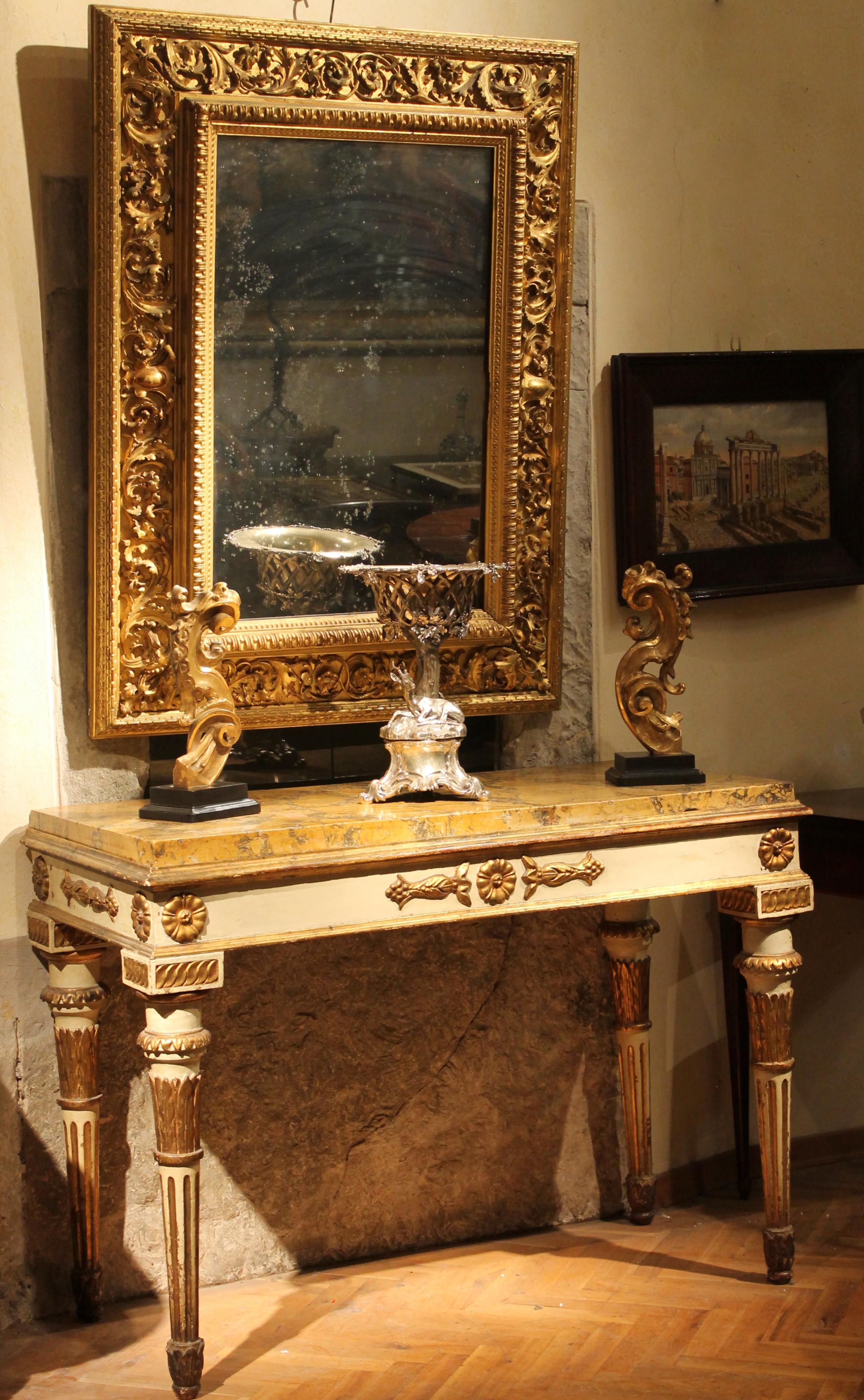 Console italienne Louis XVI en laque blanche et bois doré avec plateau en marbre Scagliola de Sienne en vente 13