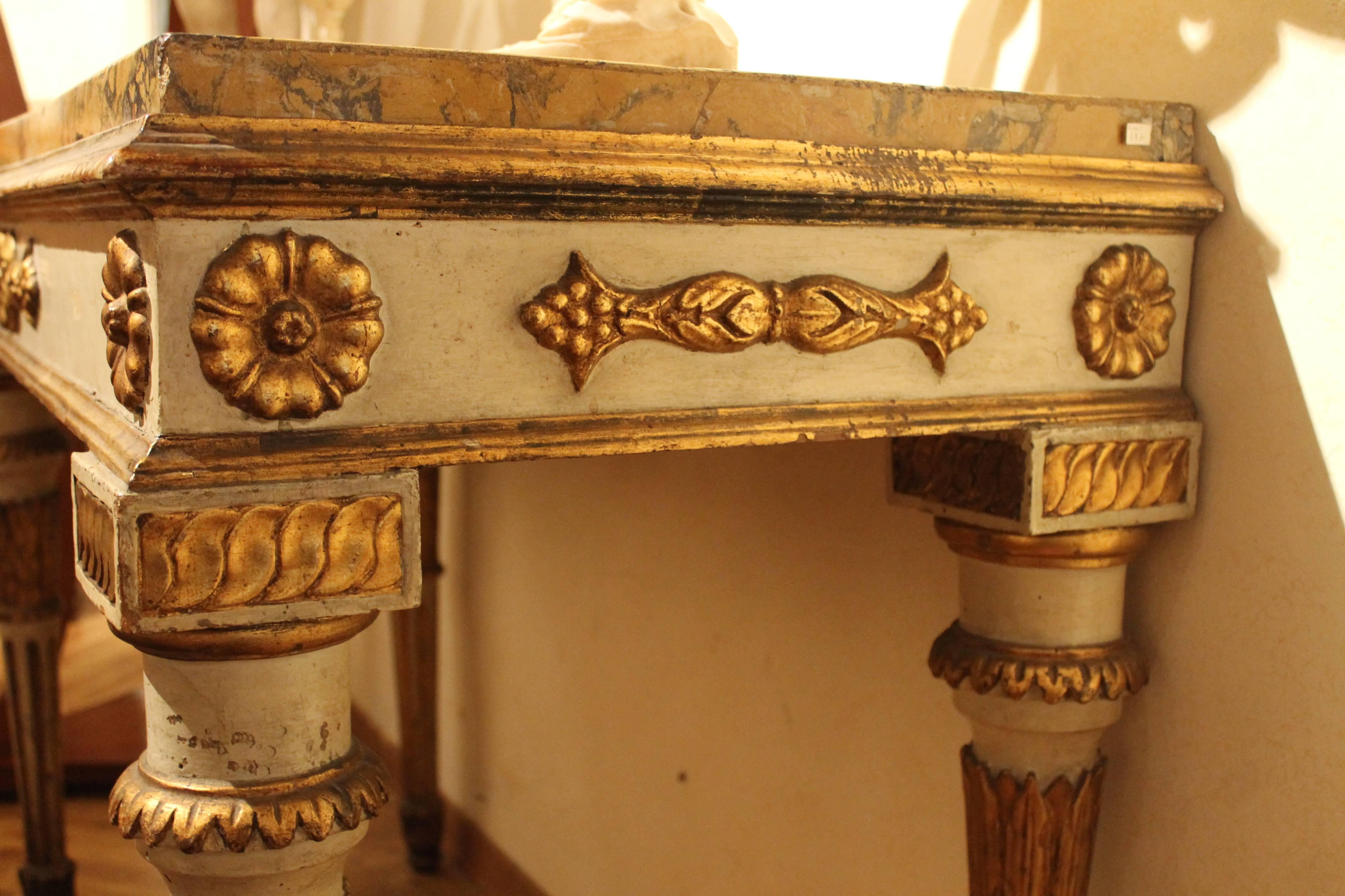 Louis XVI Italian White Lacquer and Giltwood Console Scagliola Siena Marble Top For Sale 4