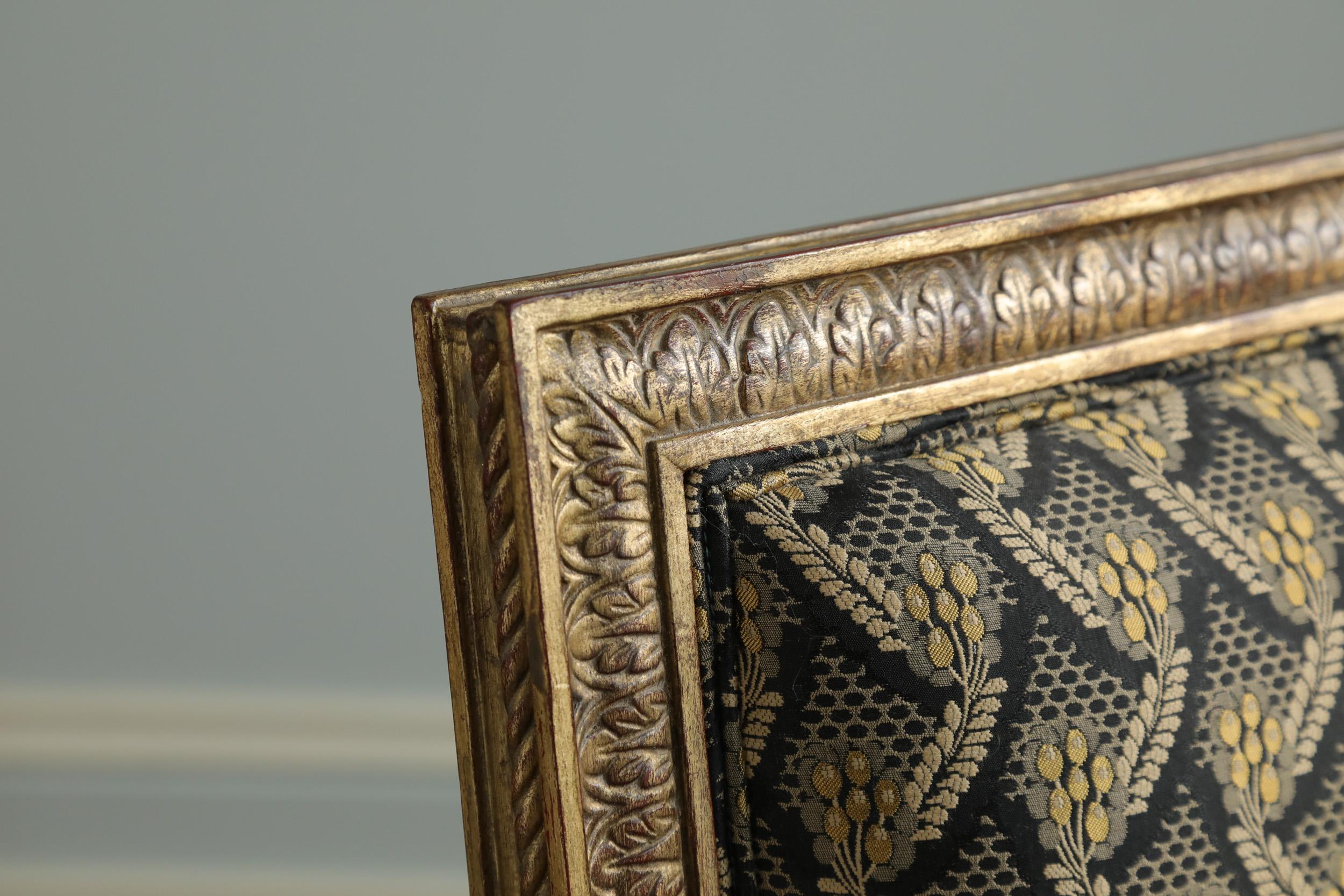 Bergere aus vergoldetem Holz im Jacob-Stil im Louis-XVI.-Stil von La Maison London im Angebot 7