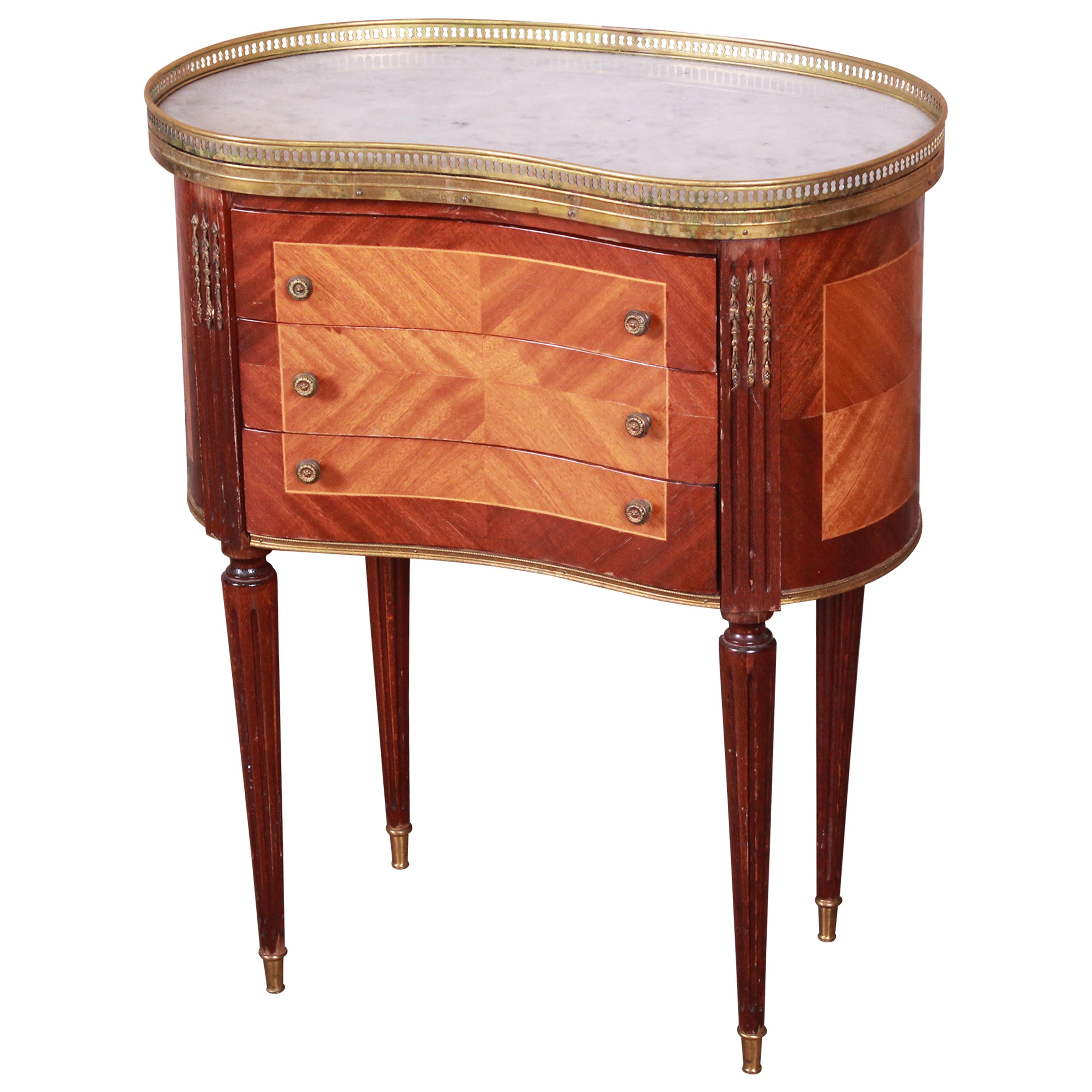 Louis XVI Kidney Shape Marble-Top Side Table or Nightstand by Soriano España