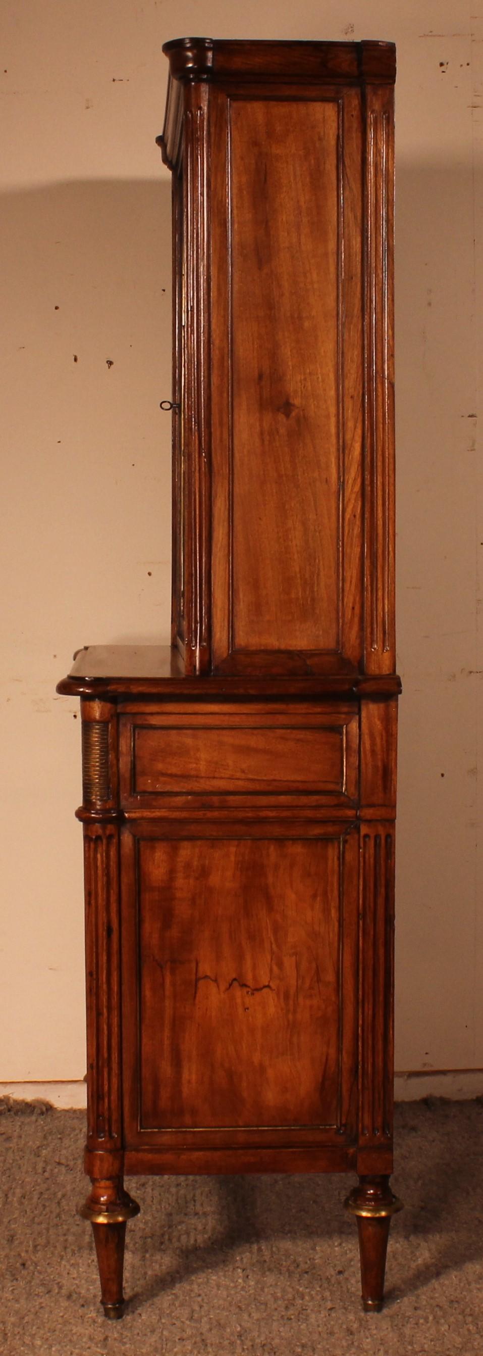 Cabinet de bibliothèque Louis XVI - 18ème siècle en vente 4