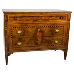 Commode lombarde Louis XVI richement incrustée