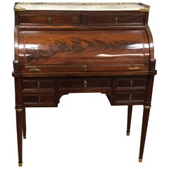 Bureau aus Mahagoni und Messing mit einem Zylindr, Louis XVI.-Stil, spätes 18. Jahrhundert