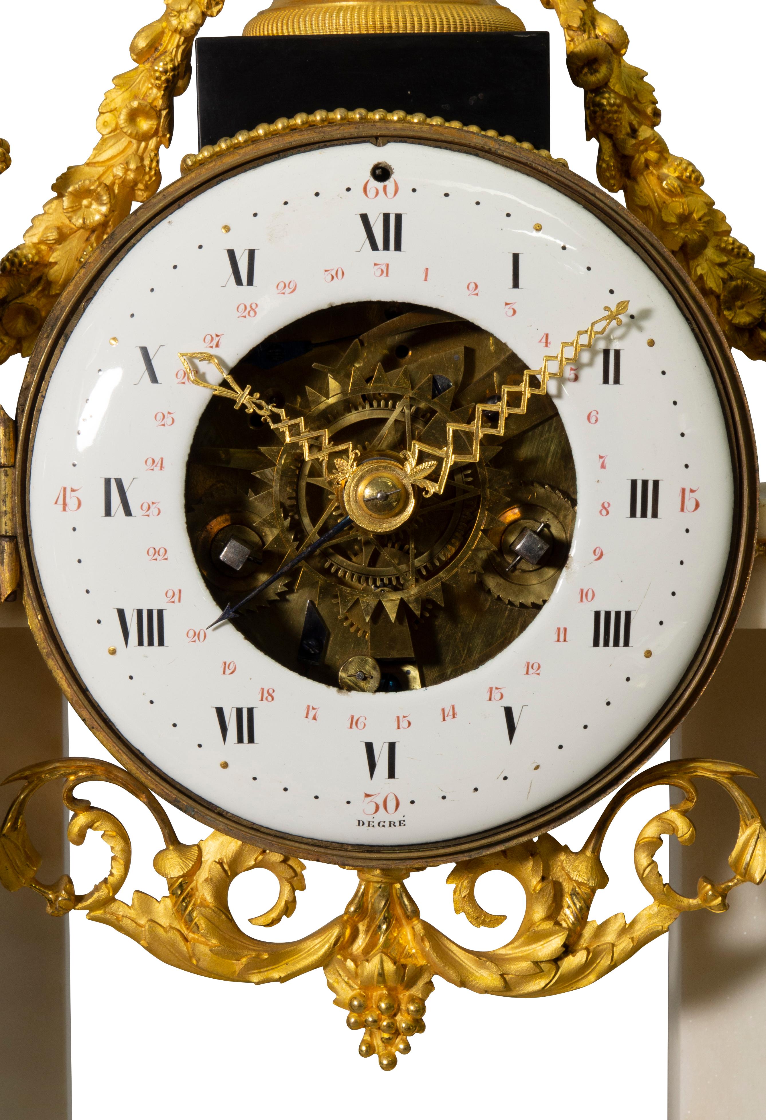 Horloge Portico de style Louis XVI en marbre et bronze doré en vente 6