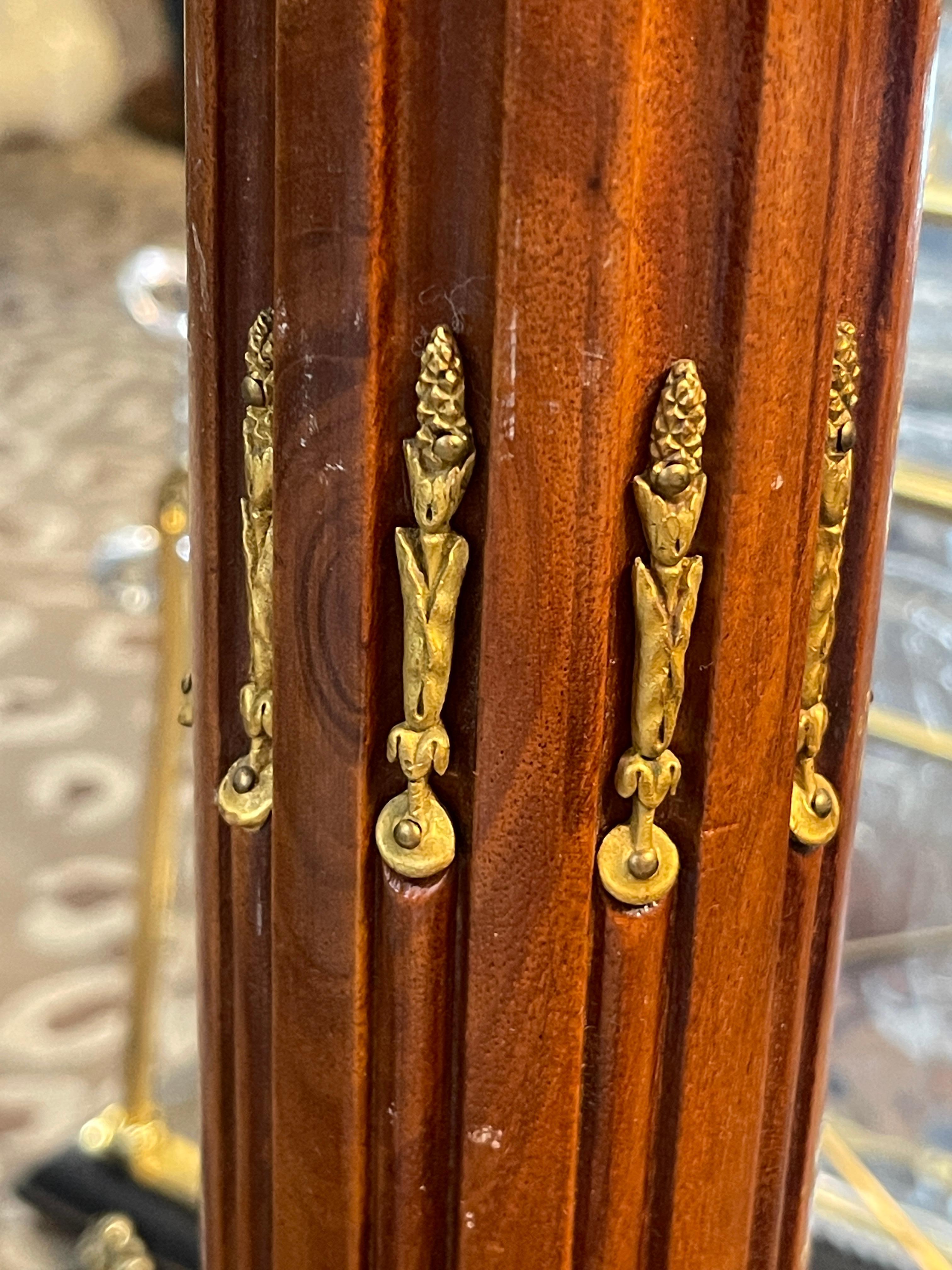 Galerie Louis XVI en marbre et laiton, Gueridon, estampillé Fidelys Schey, 18ème C. en vente 3