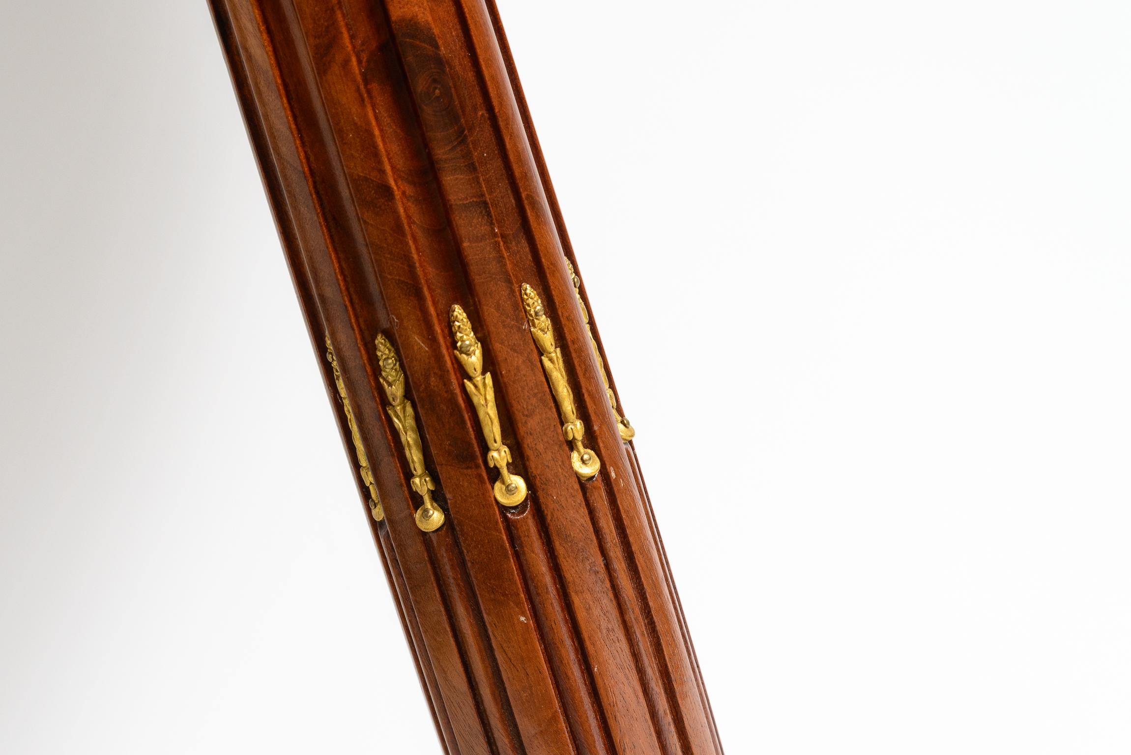 XVIIIe siècle Galerie Louis XVI en marbre et laiton, Gueridon, estampillé Fidelys Schey, 18ème C. en vente