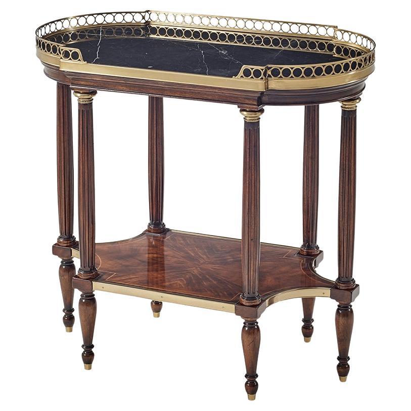Table de lampe Louis XVI à plateau de marbre en vente