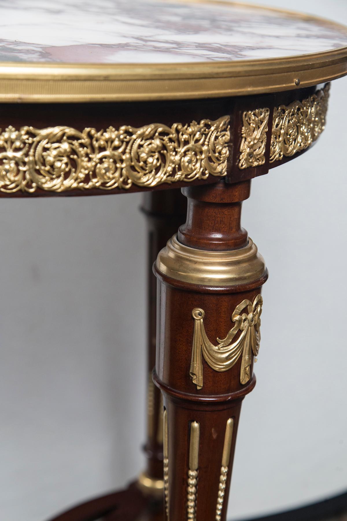 Louis XVI Marble Topped Center Table, End Table or Gueridon For Sale 5