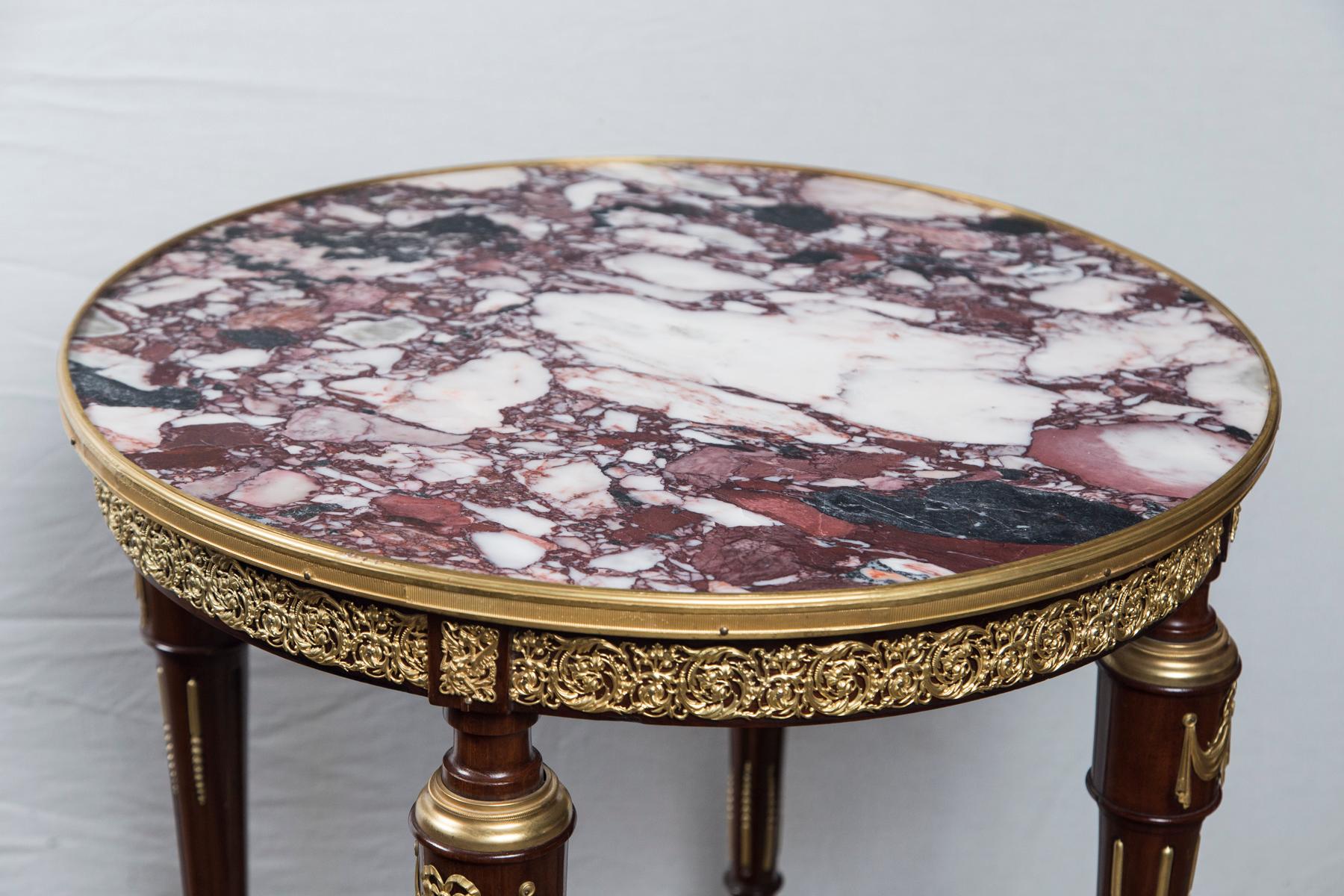 French Louis XVI Marble Topped Center Table, End Table or Gueridon For Sale