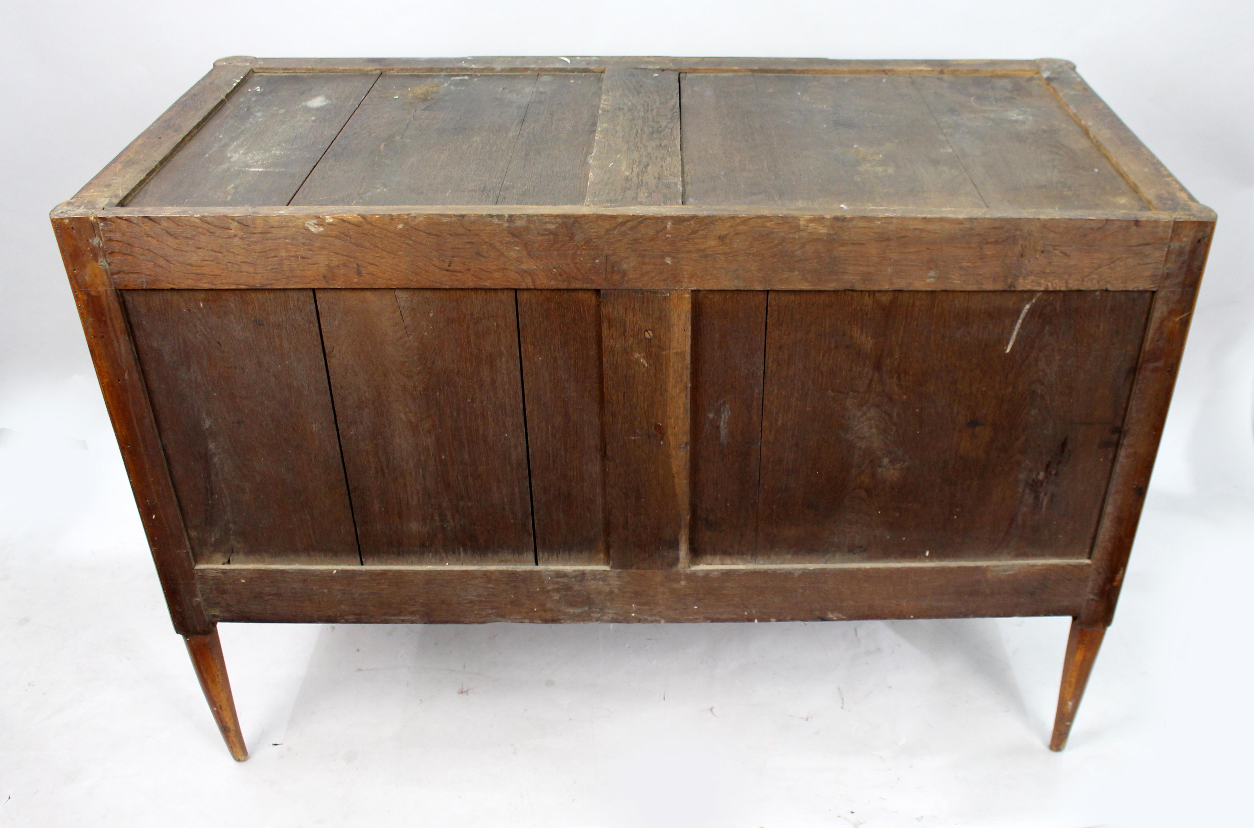 Commode Louis XVI en marbre en vente 8