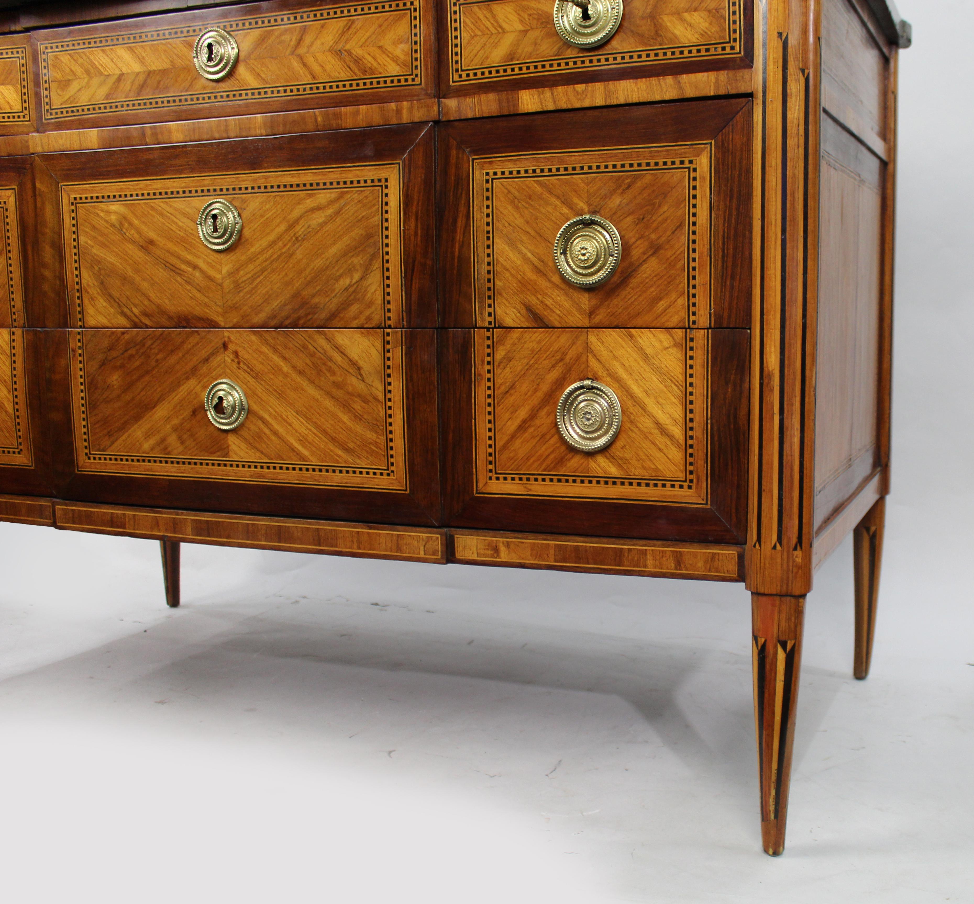 Commode Louis XVI en marbre en vente 2