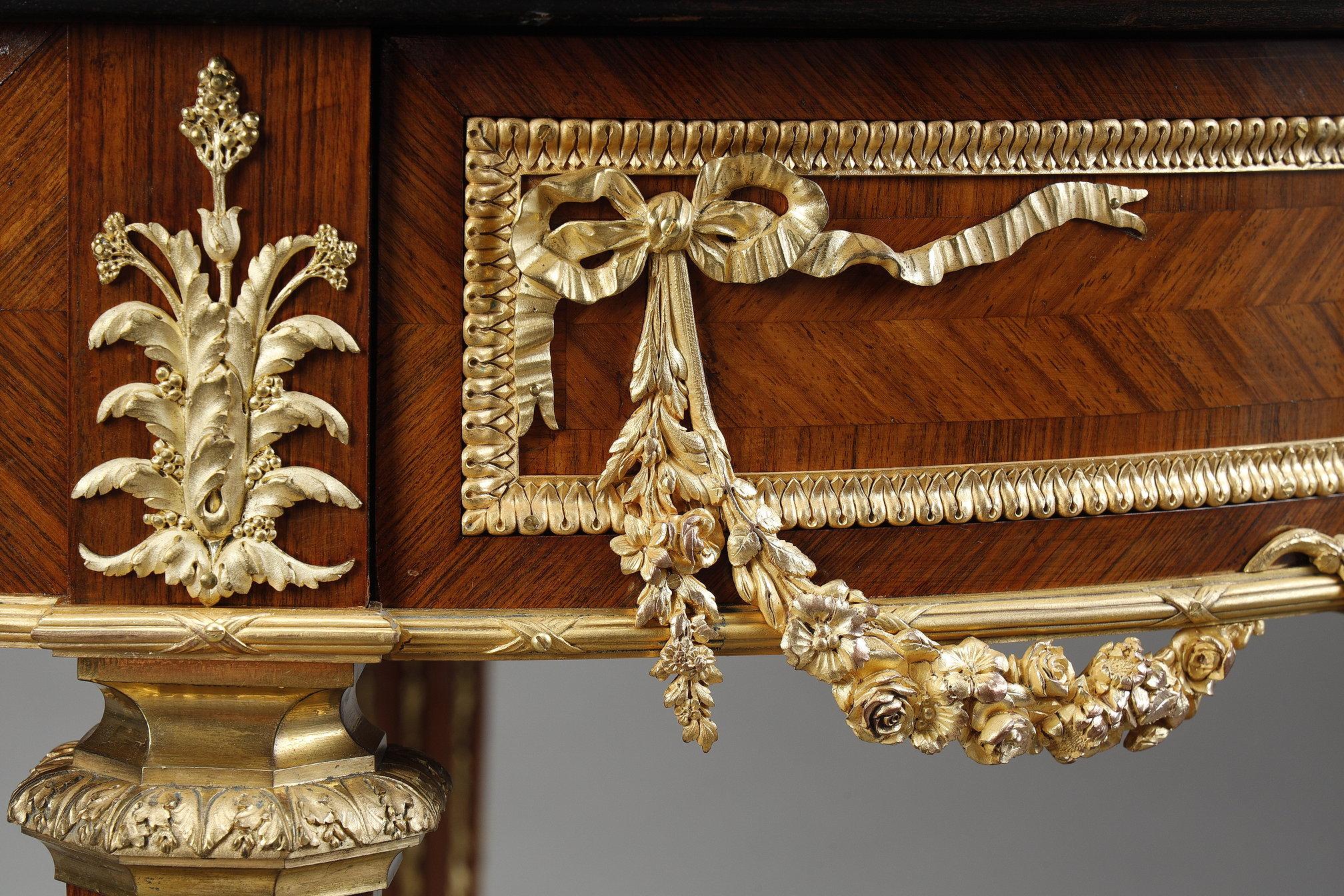 Louis XVI marquetry and gilt bronze pedestal table with marble top For Sale 1