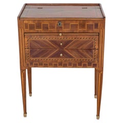 Table chiffonnière en marqueterie de style Louis XVI
