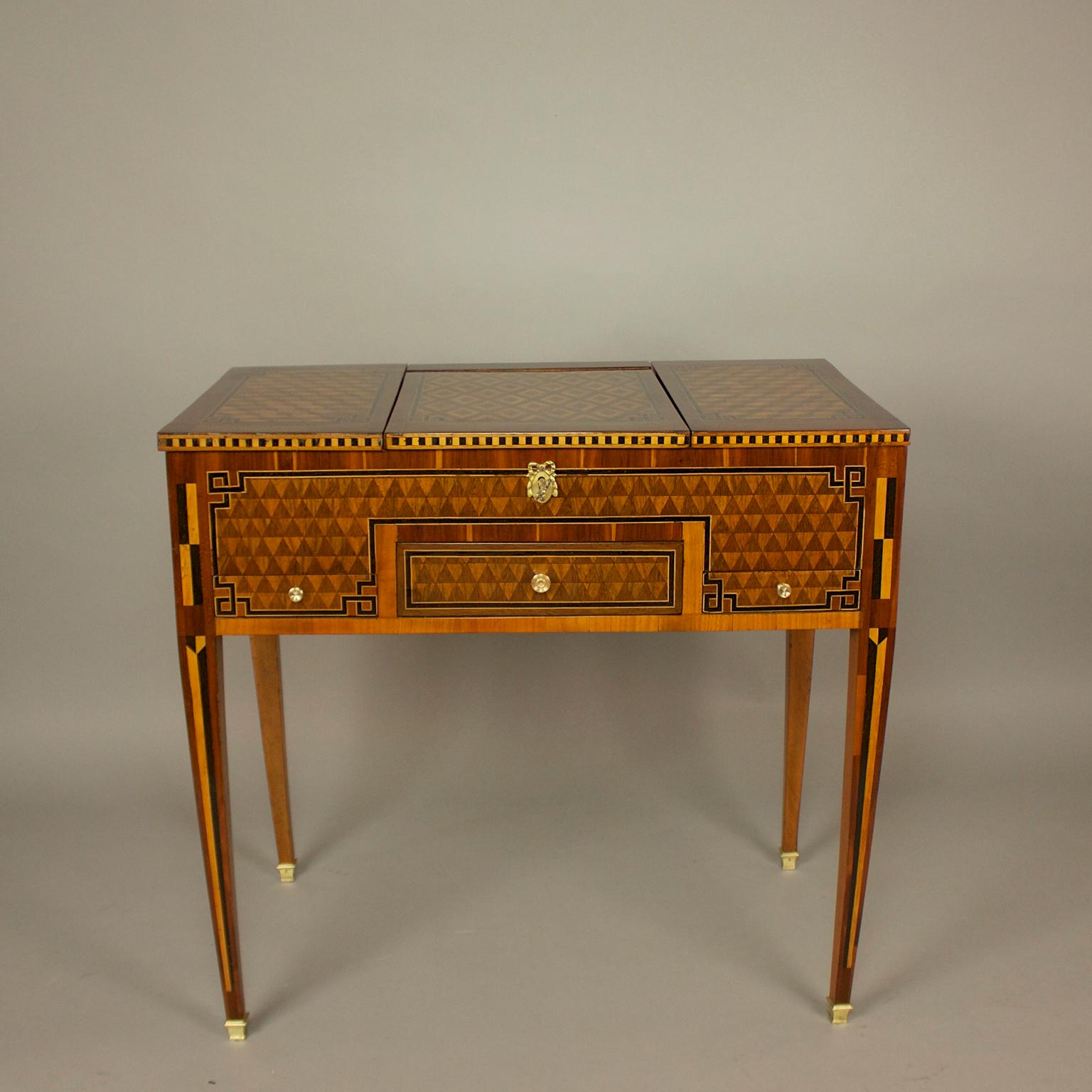 18th Century Louis XVI Geometrical Marquetry Dressing Table or 'Perruquiere' In Good Condition In Berlin, DE