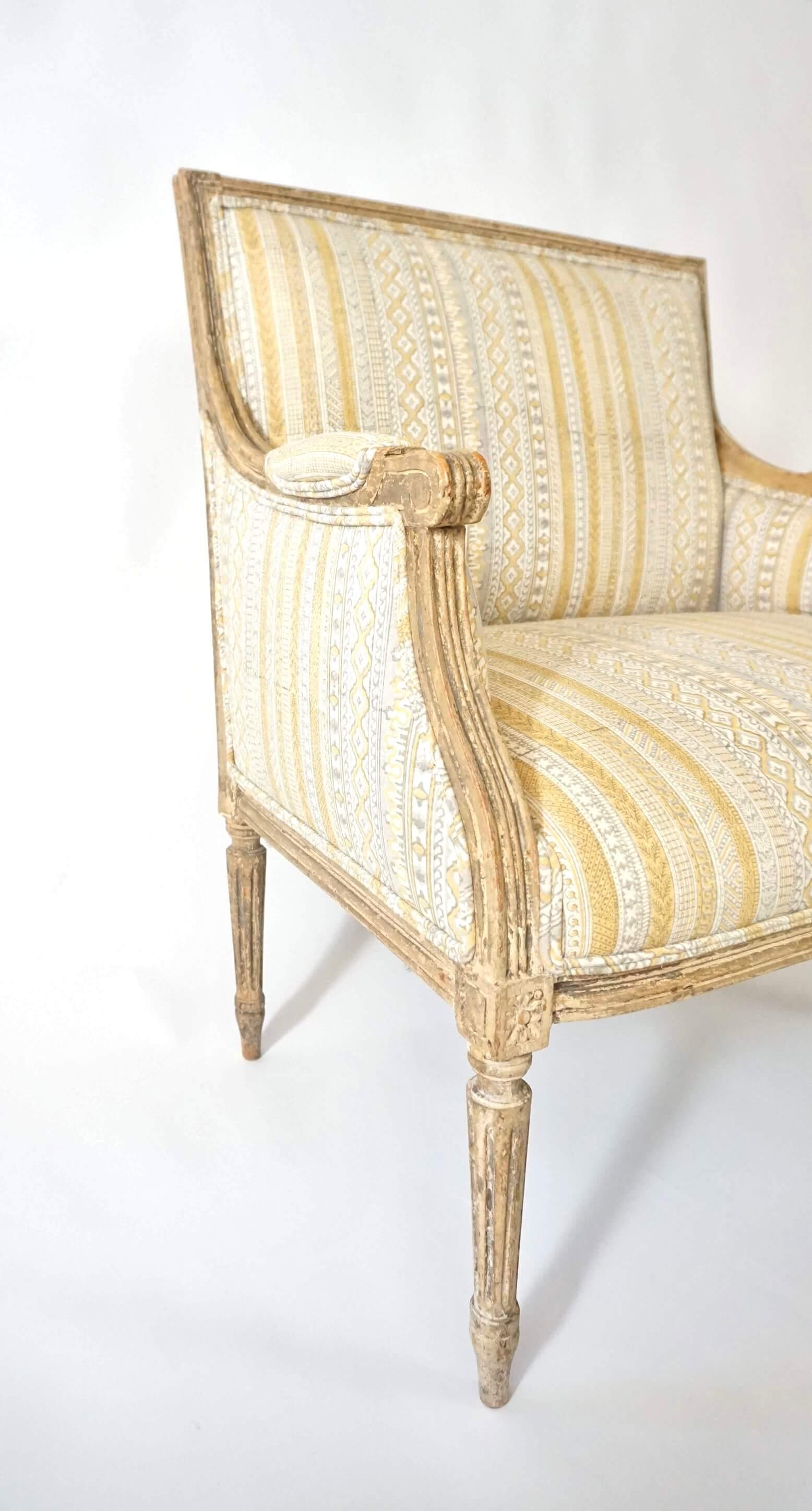 Louis XVI Marquise or Wide Bergère in Historic Paint, France, circa 1775 3