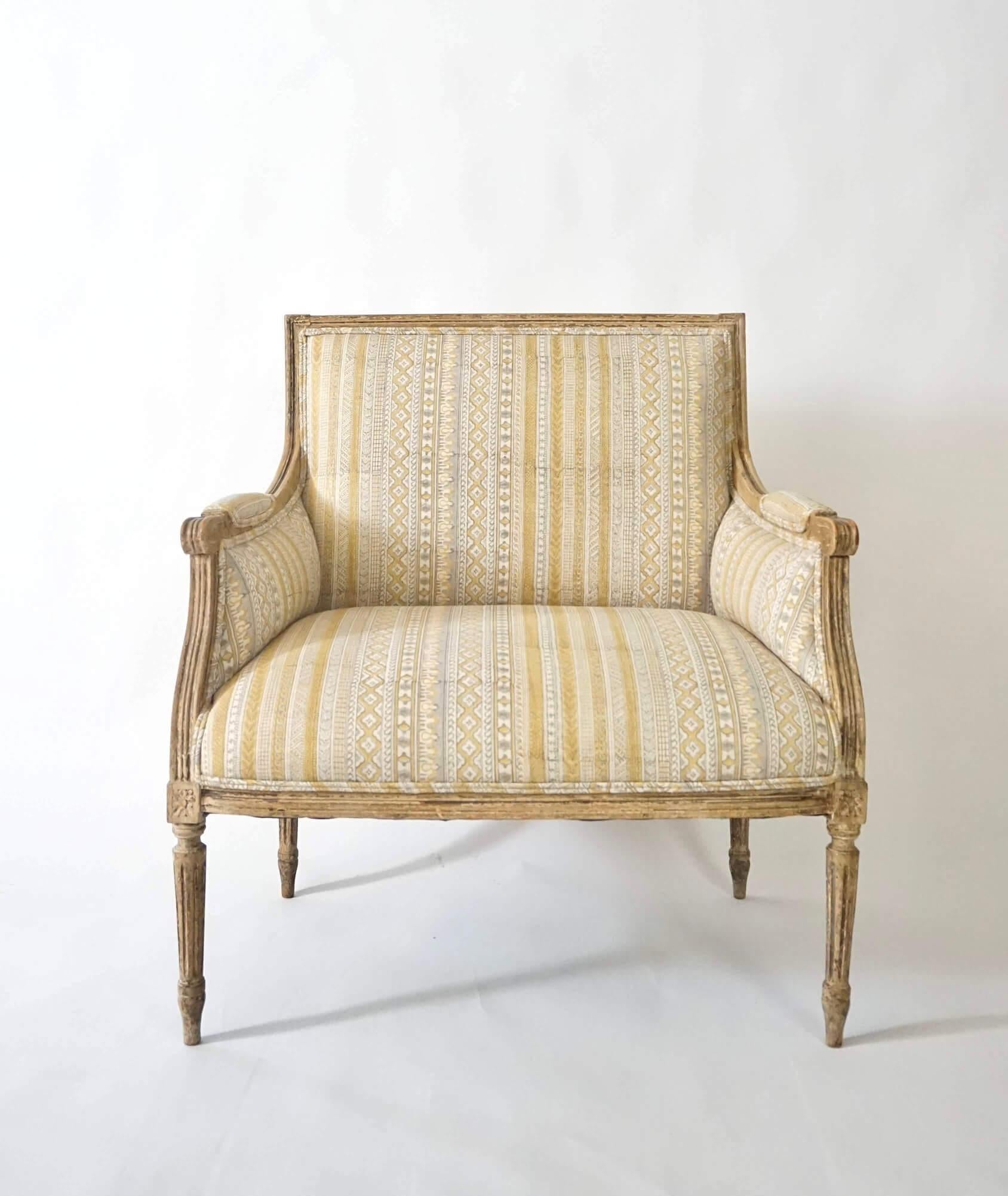 Louis XVI Marquise or Wide Bergère in Historic Paint, France, circa 1775 9