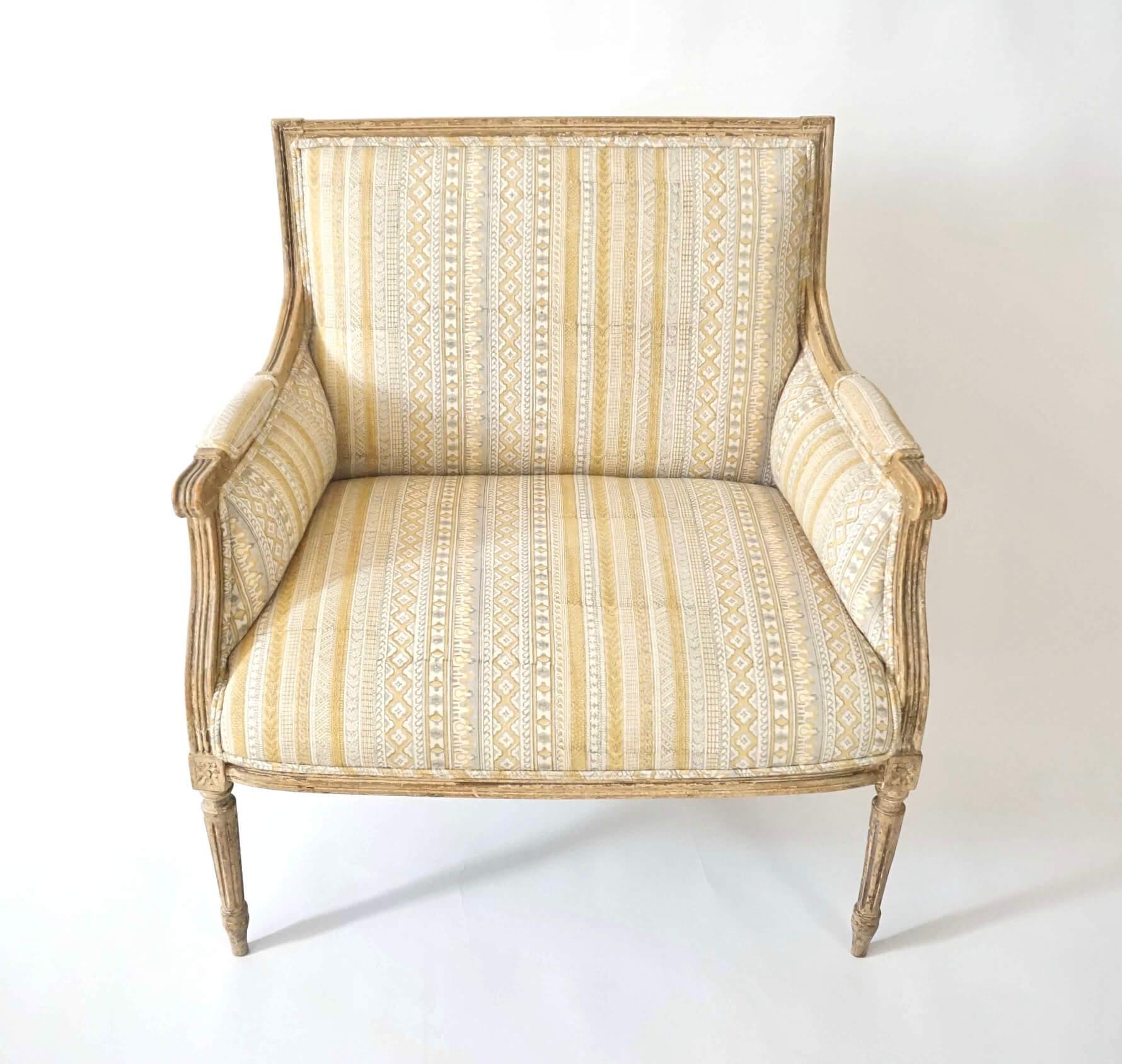French Louis XVI Marquise or Wide Bergère in Historic Paint, France, circa 1775