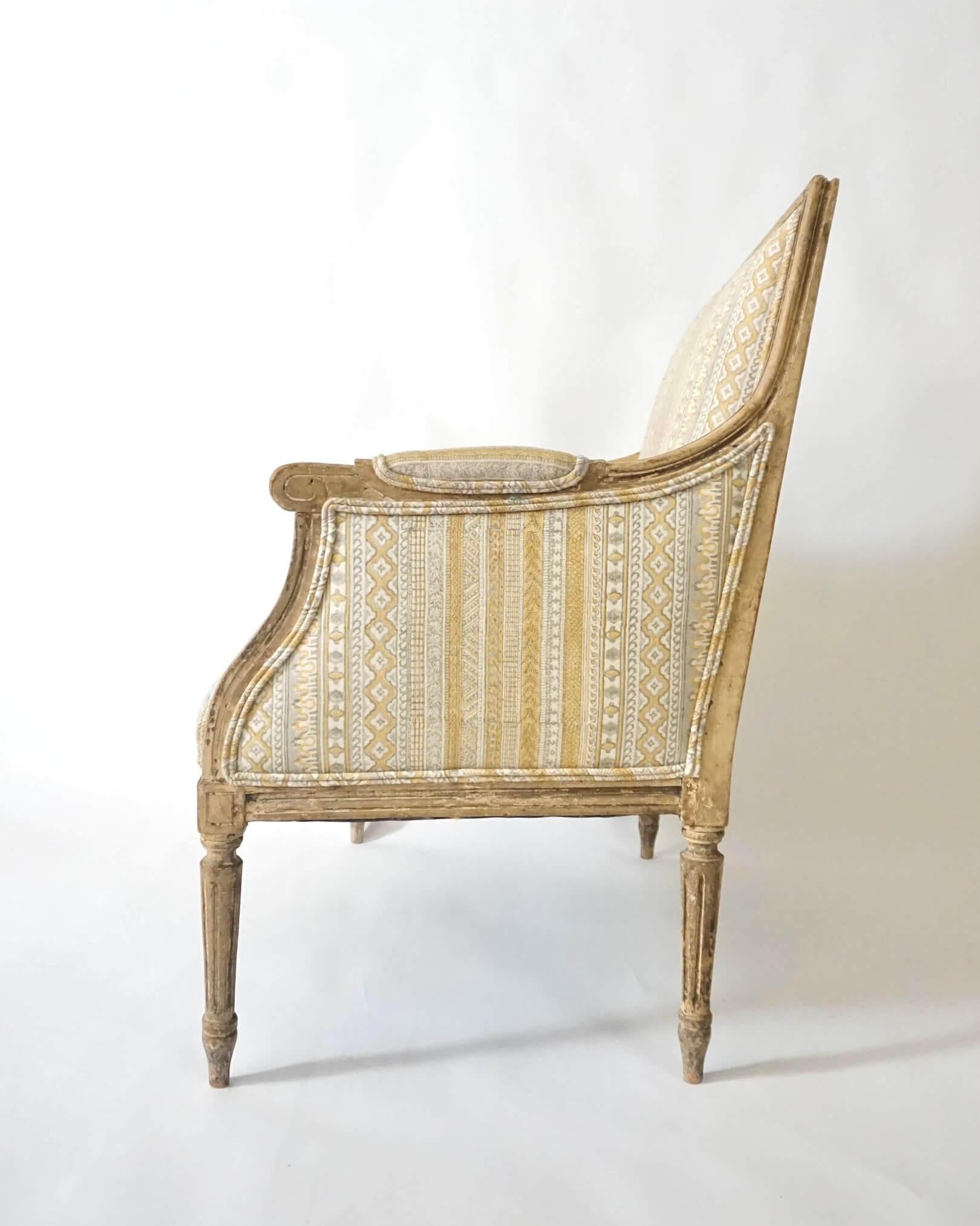 18th Century Louis XVI Marquise or Wide Bergère in Historic Paint, France, circa 1775