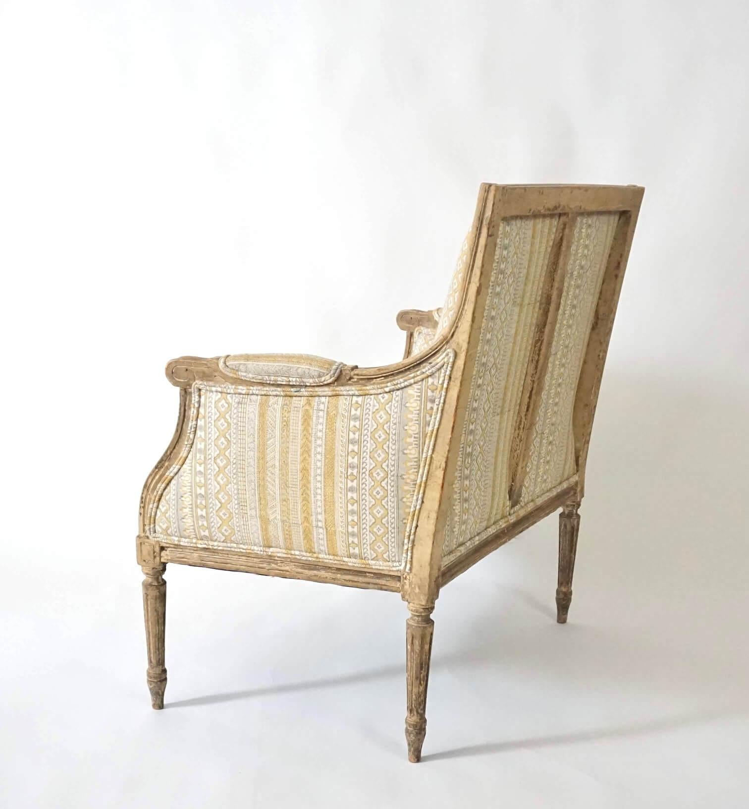 Louis XVI Marquise or Wide Bergère in Historic Paint, France, circa 1775 1