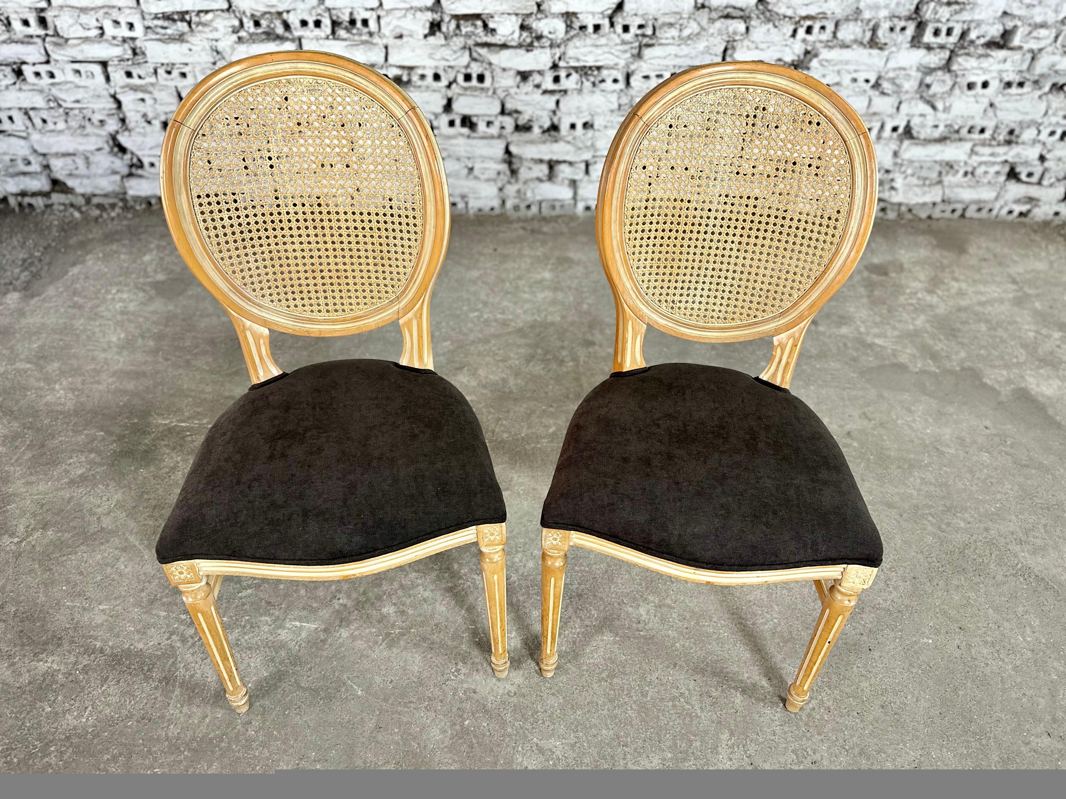 Louis XVI Medallion Cane Back Dining Chairs, Reupholstered - Set of 12 In Good Condition In Bridgeport, CT