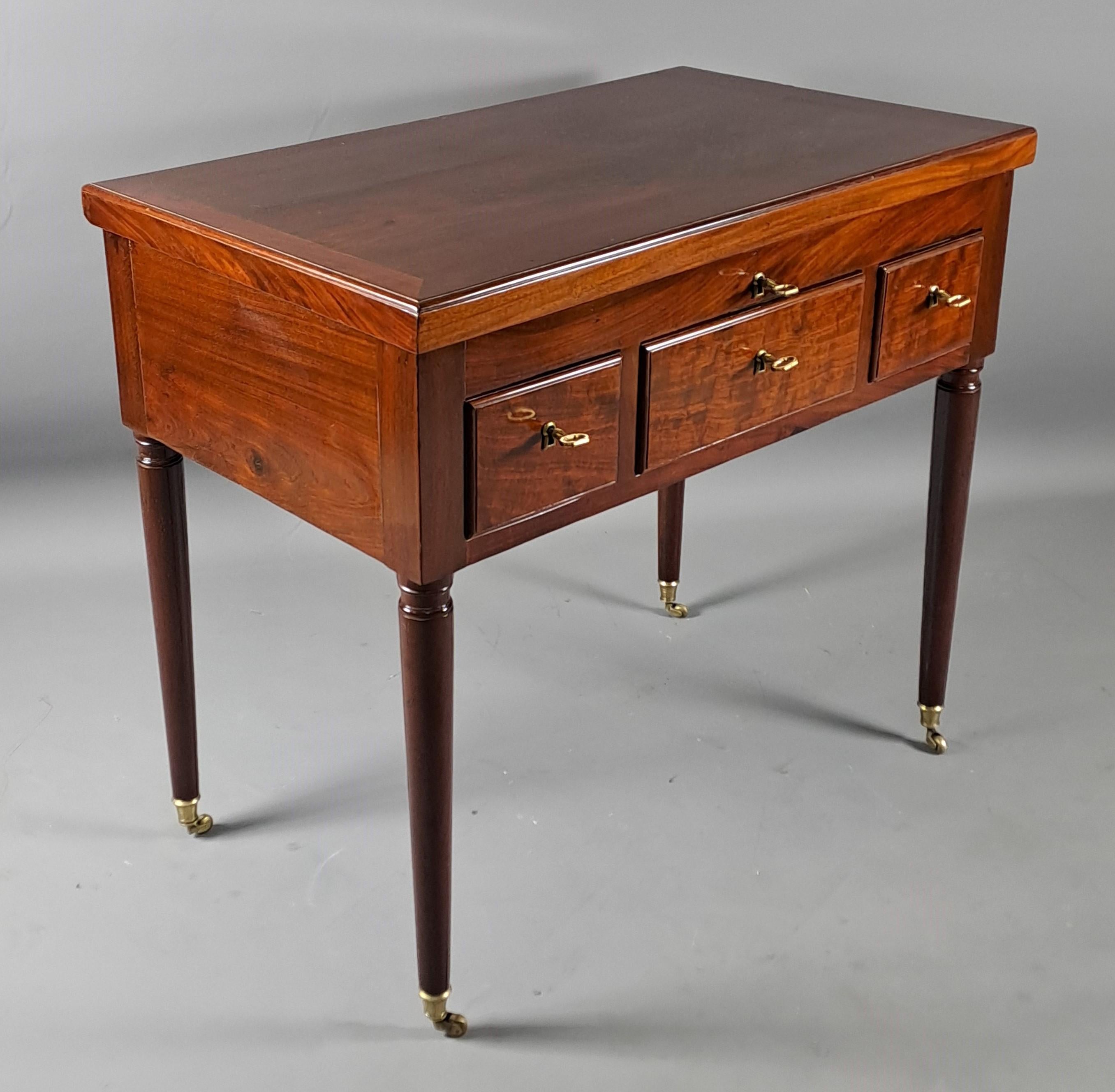 Louis XVI Men's Dressing Table In Cuban Mahogany Stamped Jean-frederic Ratié In For Sale 3