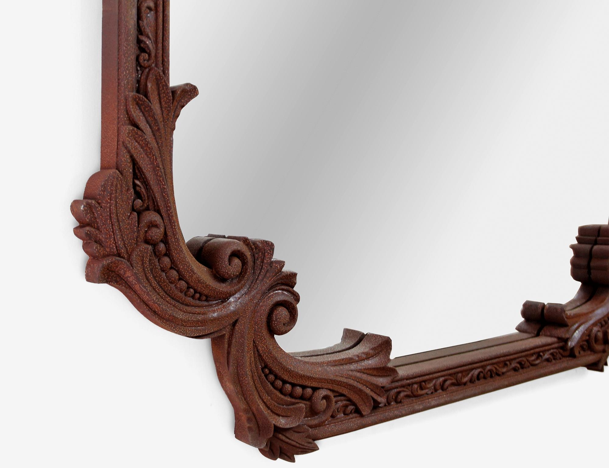 Portugais Miroir Louis XVI, structure en acajou sculptée à la main - Boca do Lobo en vente